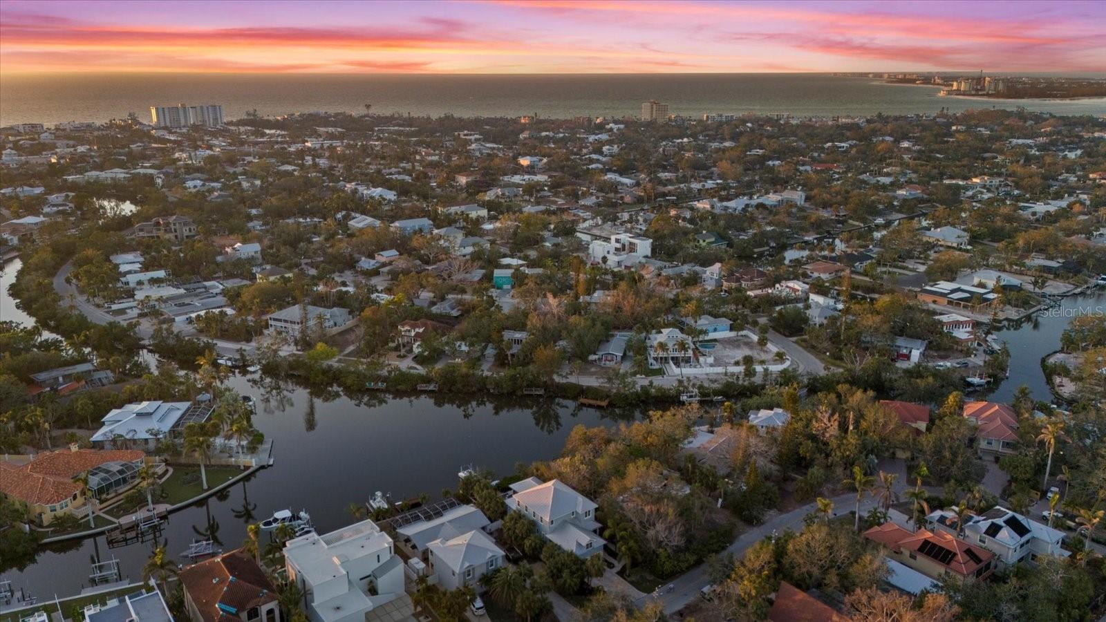 SARASOTA BEACH - Residential