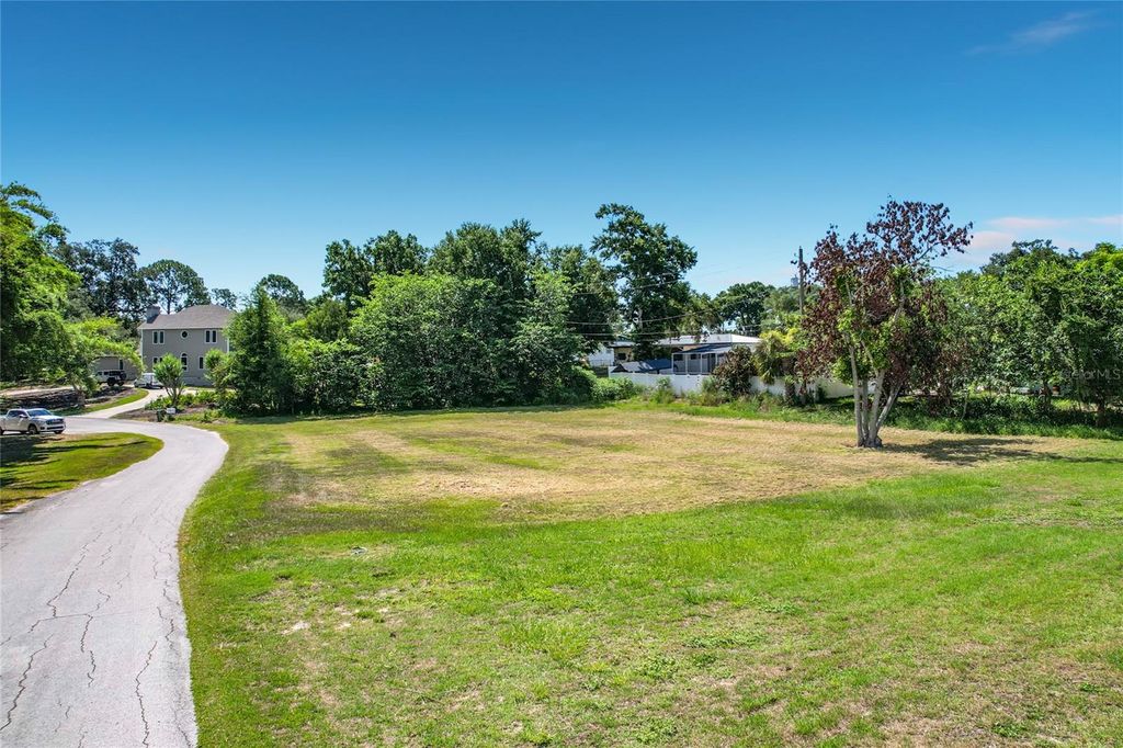 Photo of Brogden Court SE, Winter Haven, FL 33880 (MLS # P4938999)