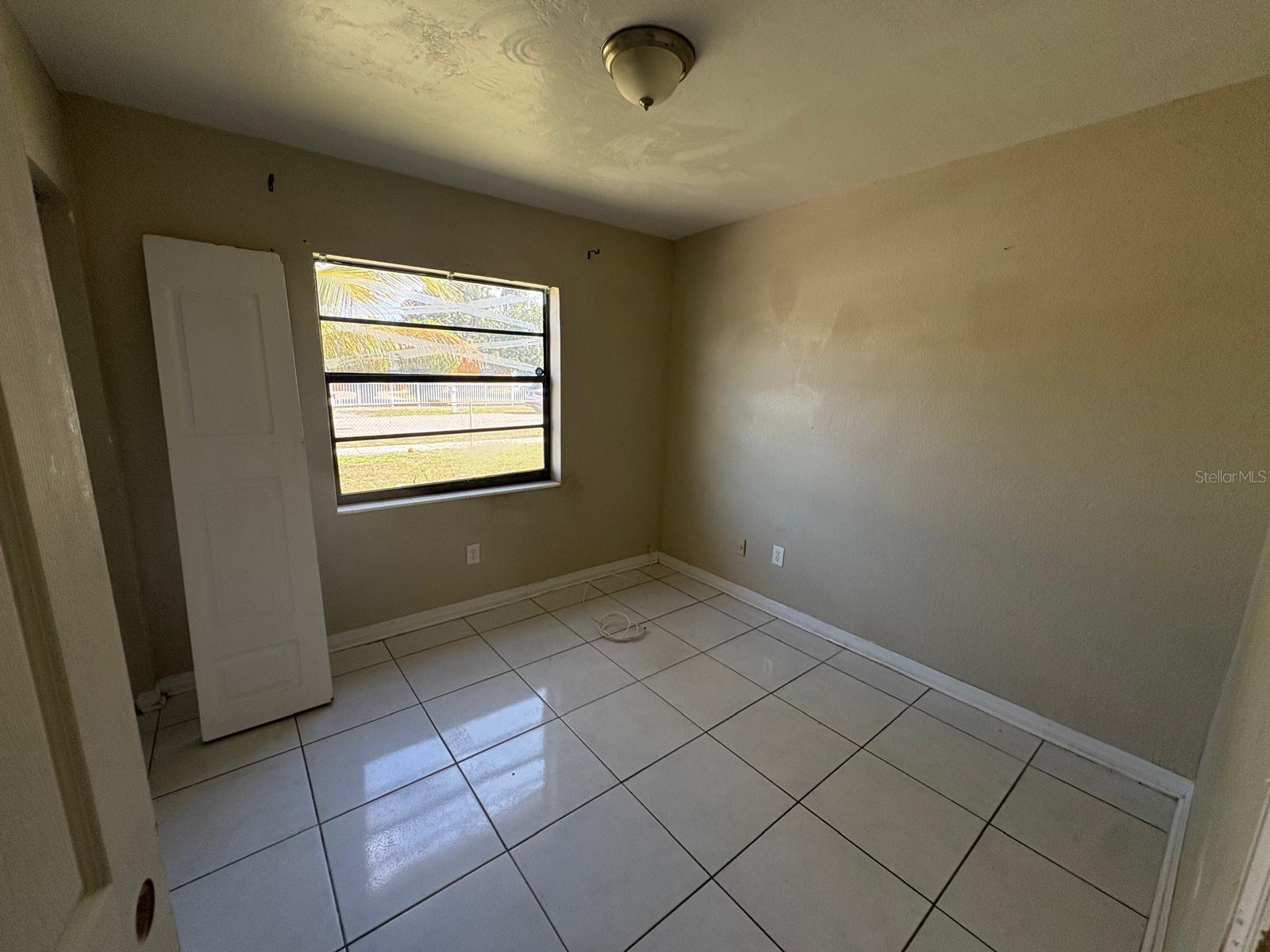 20352 NW 39TH CT COURT