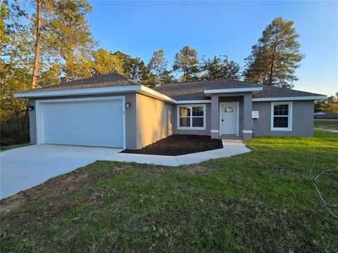 Photo of 2 Oak Trail, Ocala, FL 34472 (MLS # OM717834)