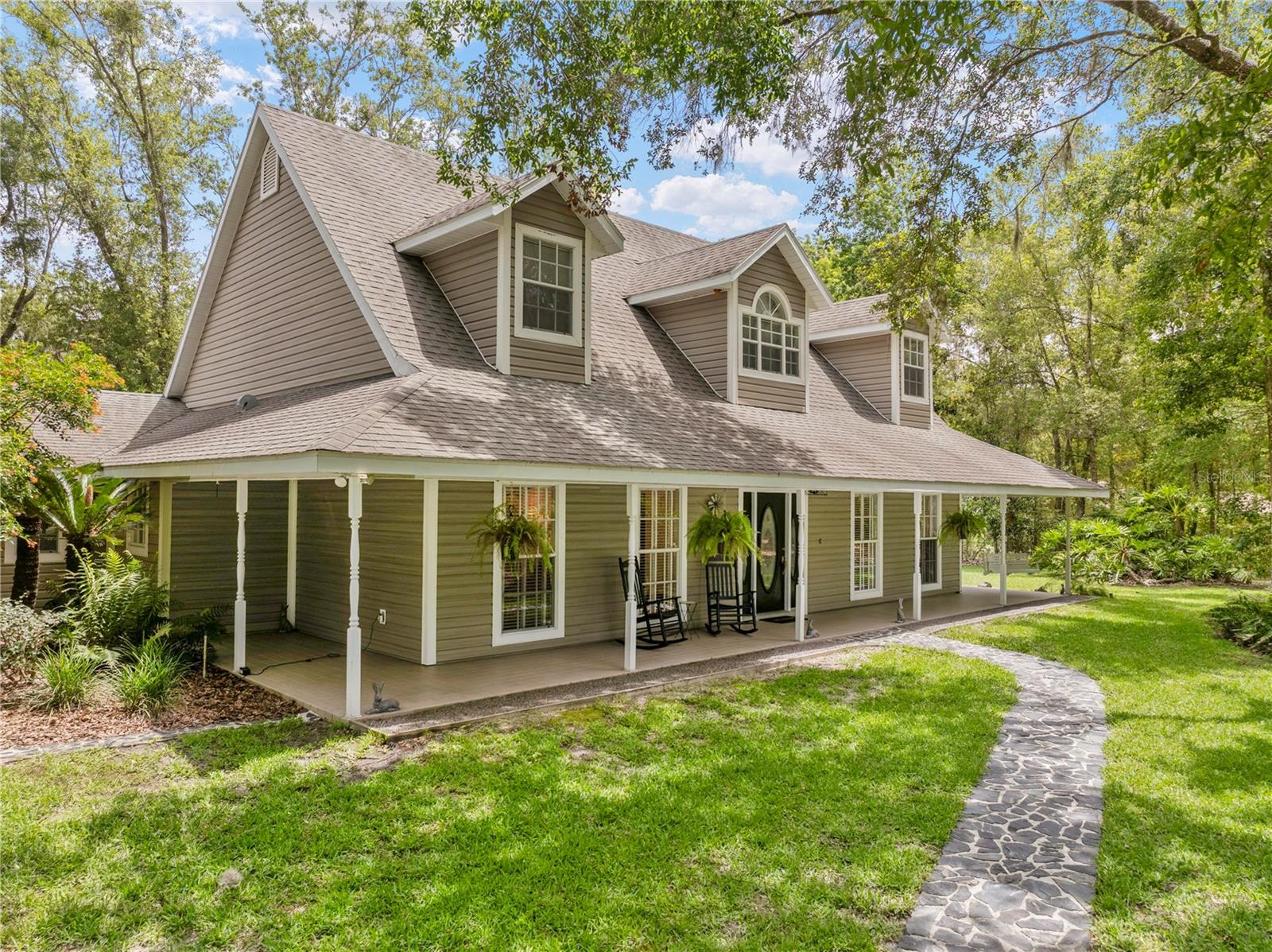 27091 COUNTRY OAK DRIVE