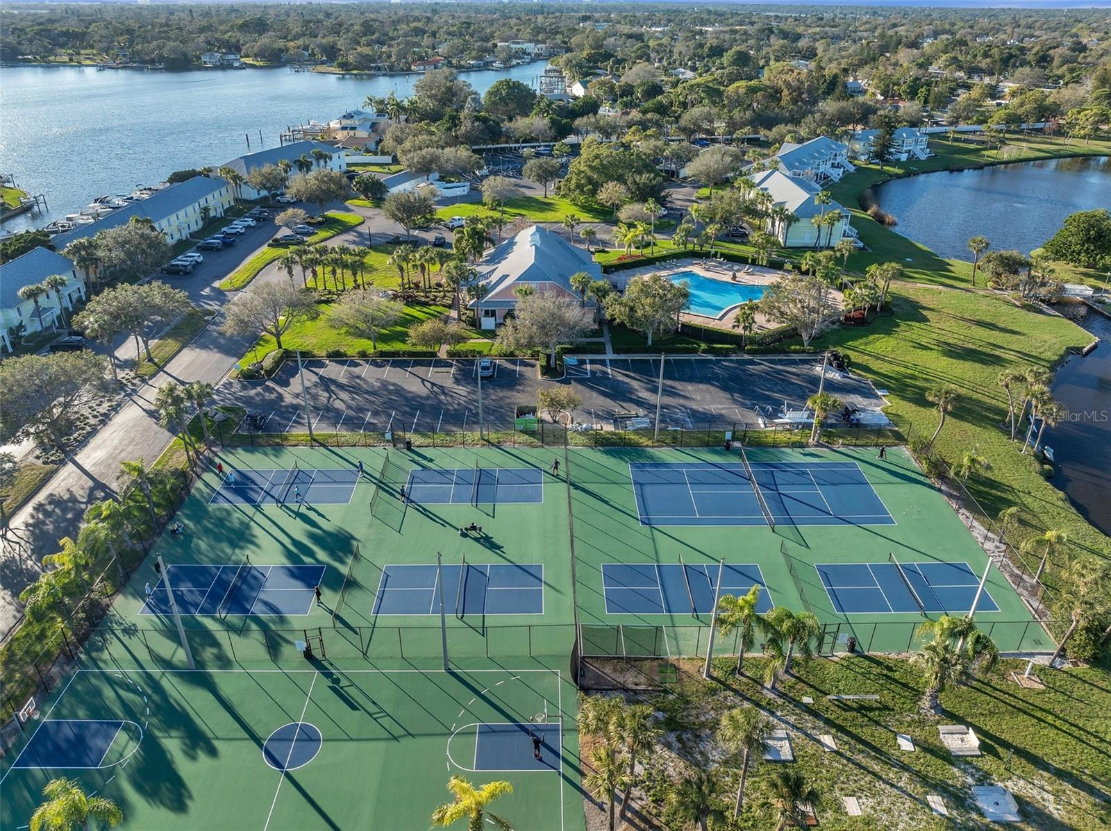 WATERSIDE AT COQUINA KEY SOUTH - Residential