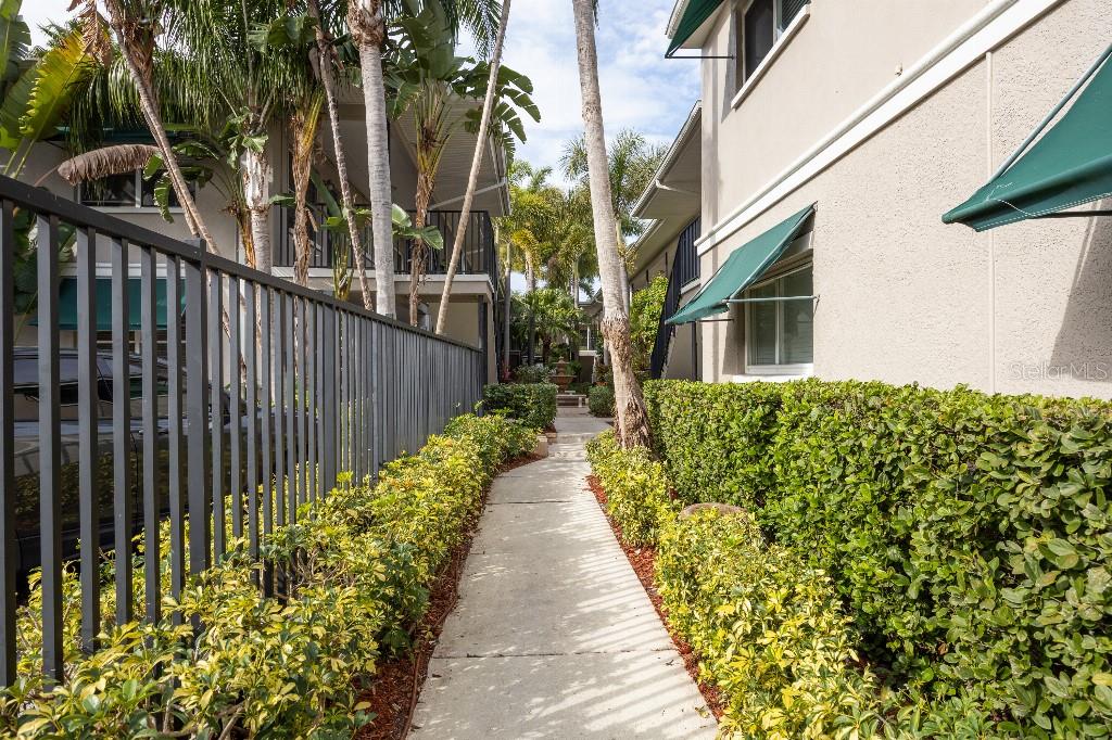 PALMS OF BEACH PARK A CONDOMIN - Residential