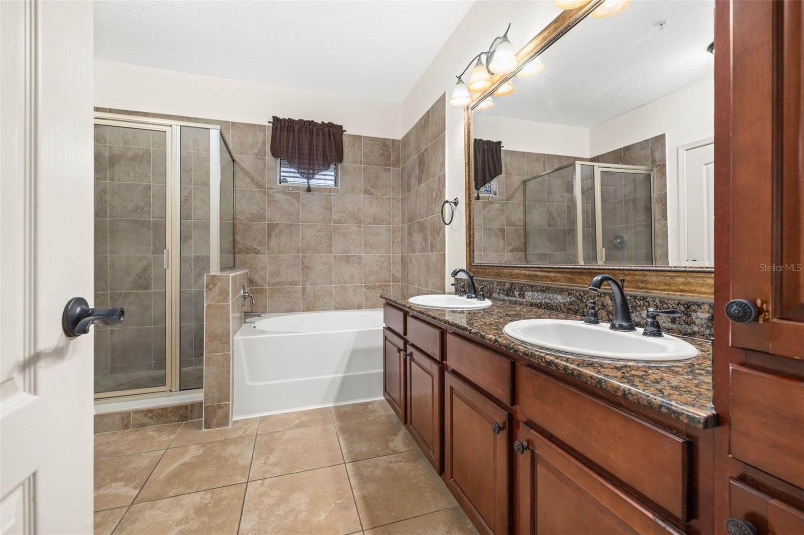 BELLA PIAZZA - Residential