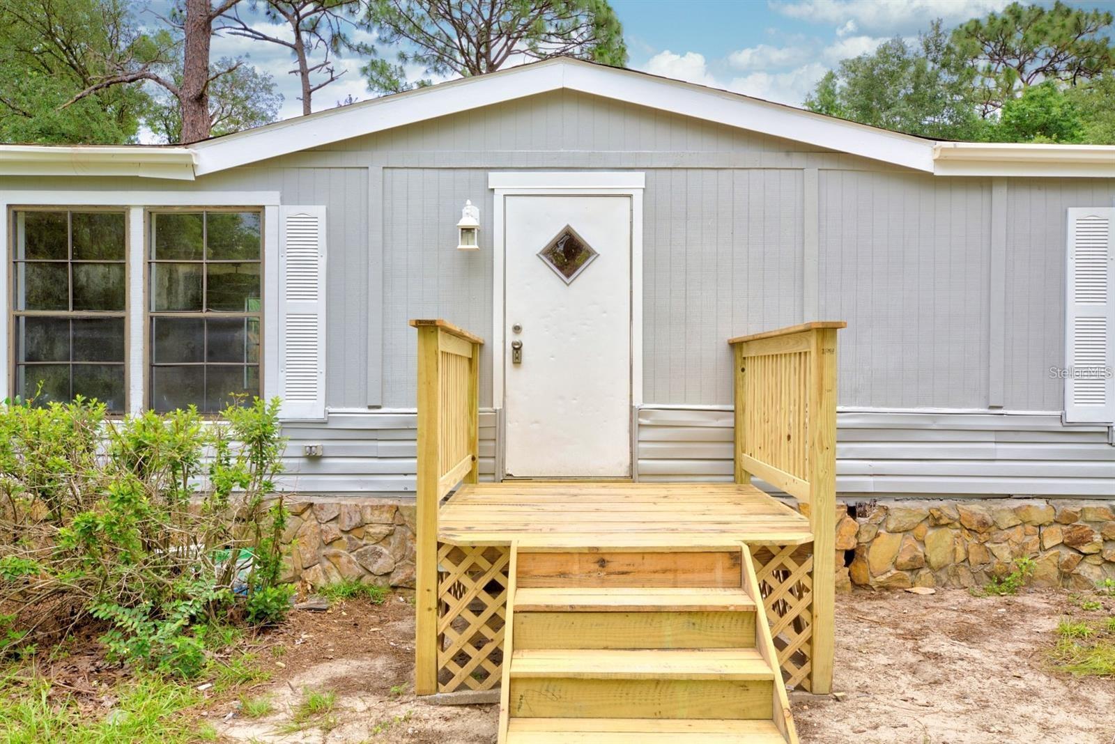 LEISURE ACRES UNIT 01 - Residential