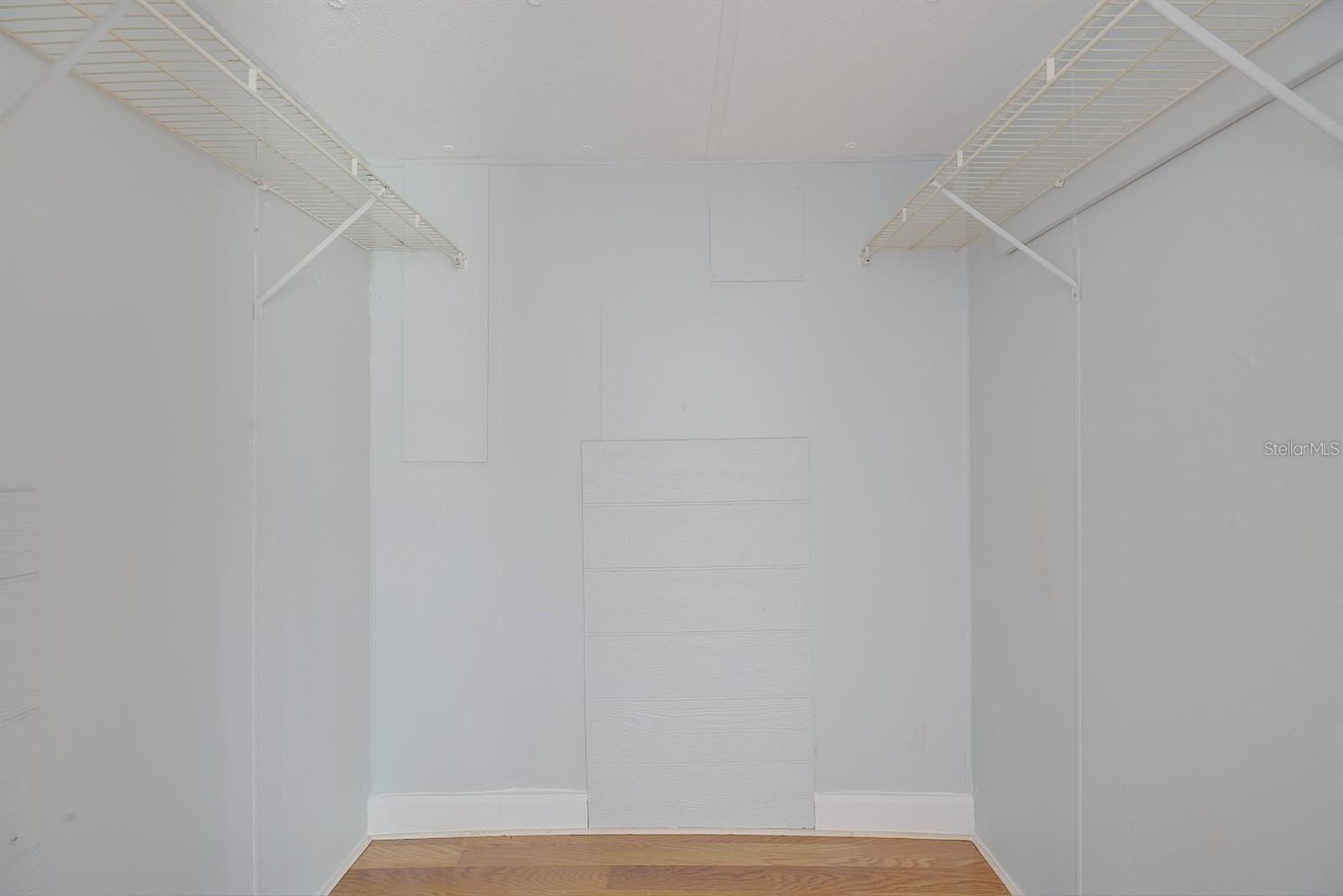 LEISURE ACRES UNIT 01 - Residential