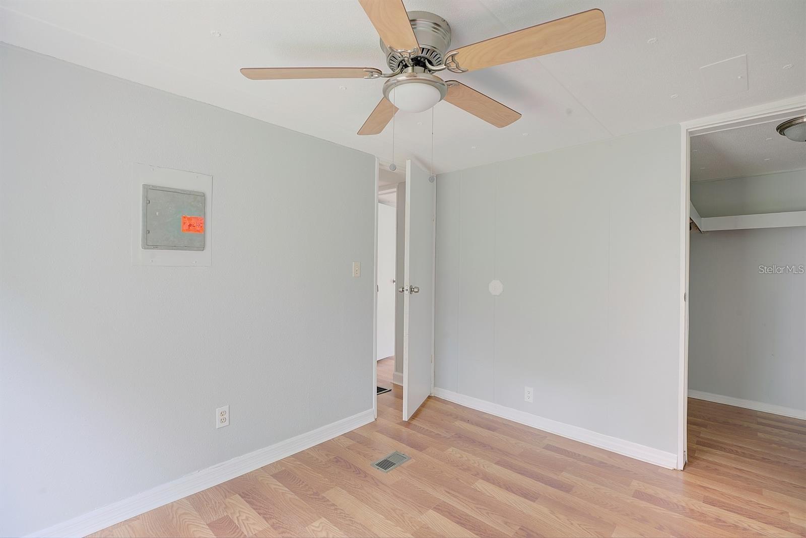 LEISURE ACRES UNIT 01 - Residential