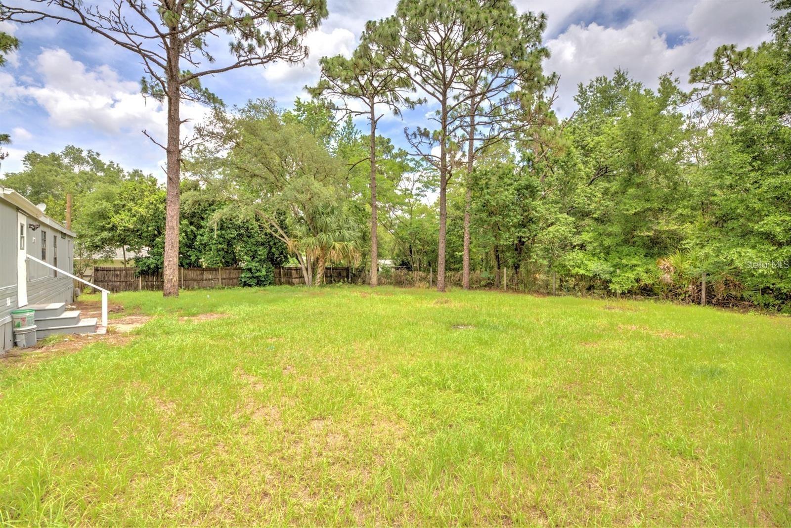 LEISURE ACRES UNIT 01 - Residential