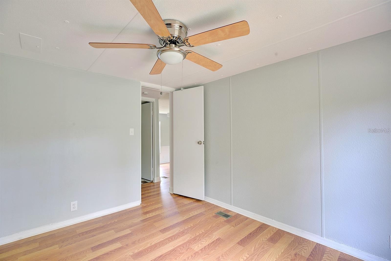 LEISURE ACRES UNIT 01 - Residential