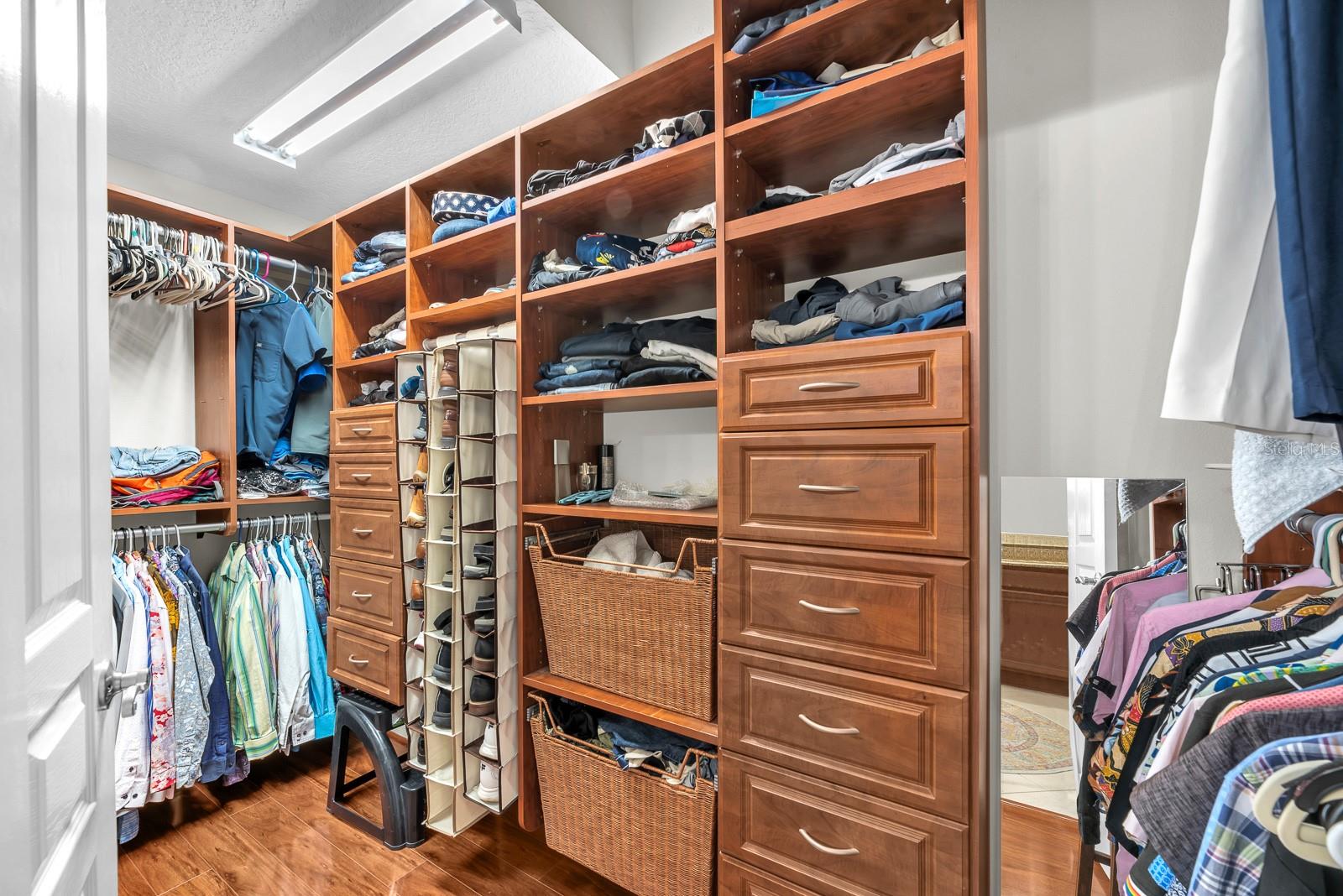 FISHHAWK RANCH TOWNCENTER PHAS - Residential