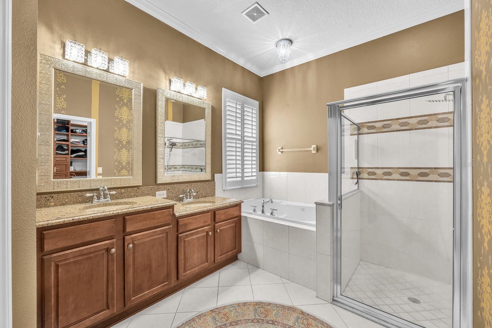 FISHHAWK RANCH TOWNCENTER PHAS - Residential