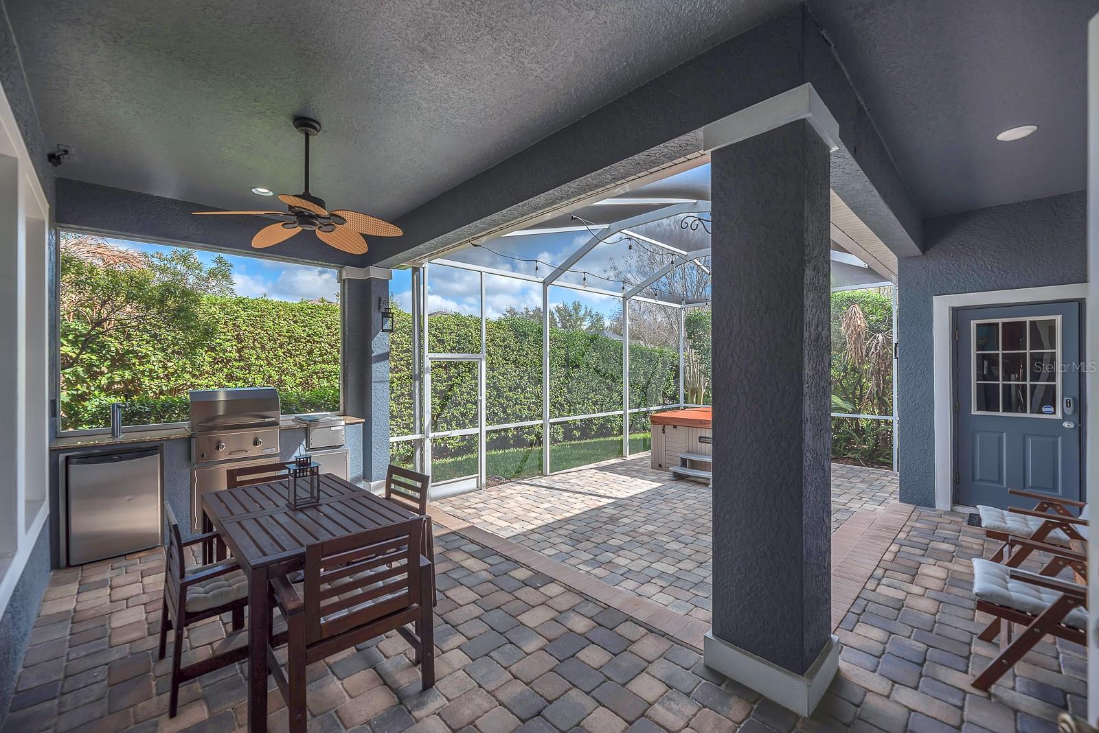 FISHHAWK RANCH TOWNCENTER PHAS - Residential