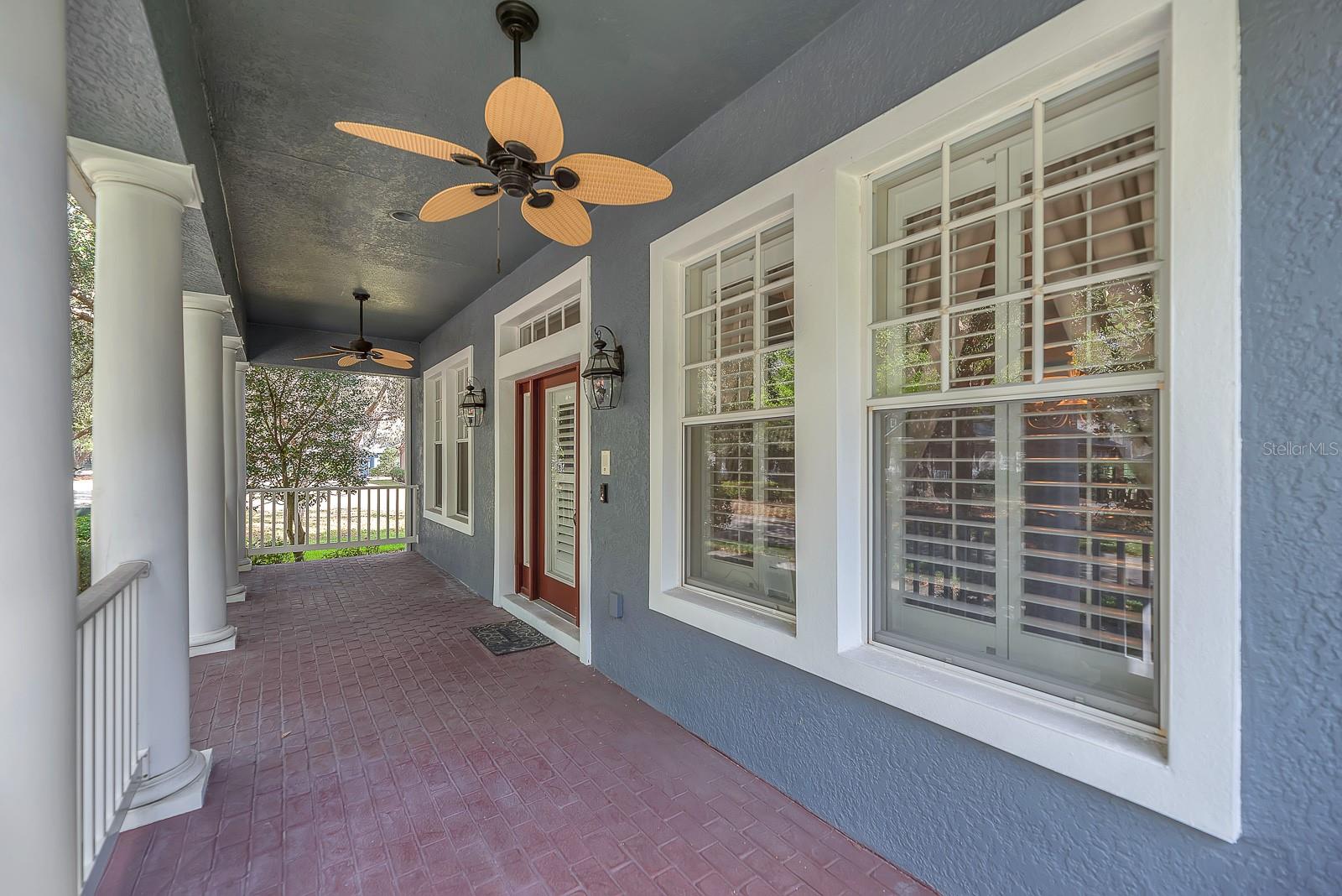 5950 FISHHAWK CROSSING BOULEVARD