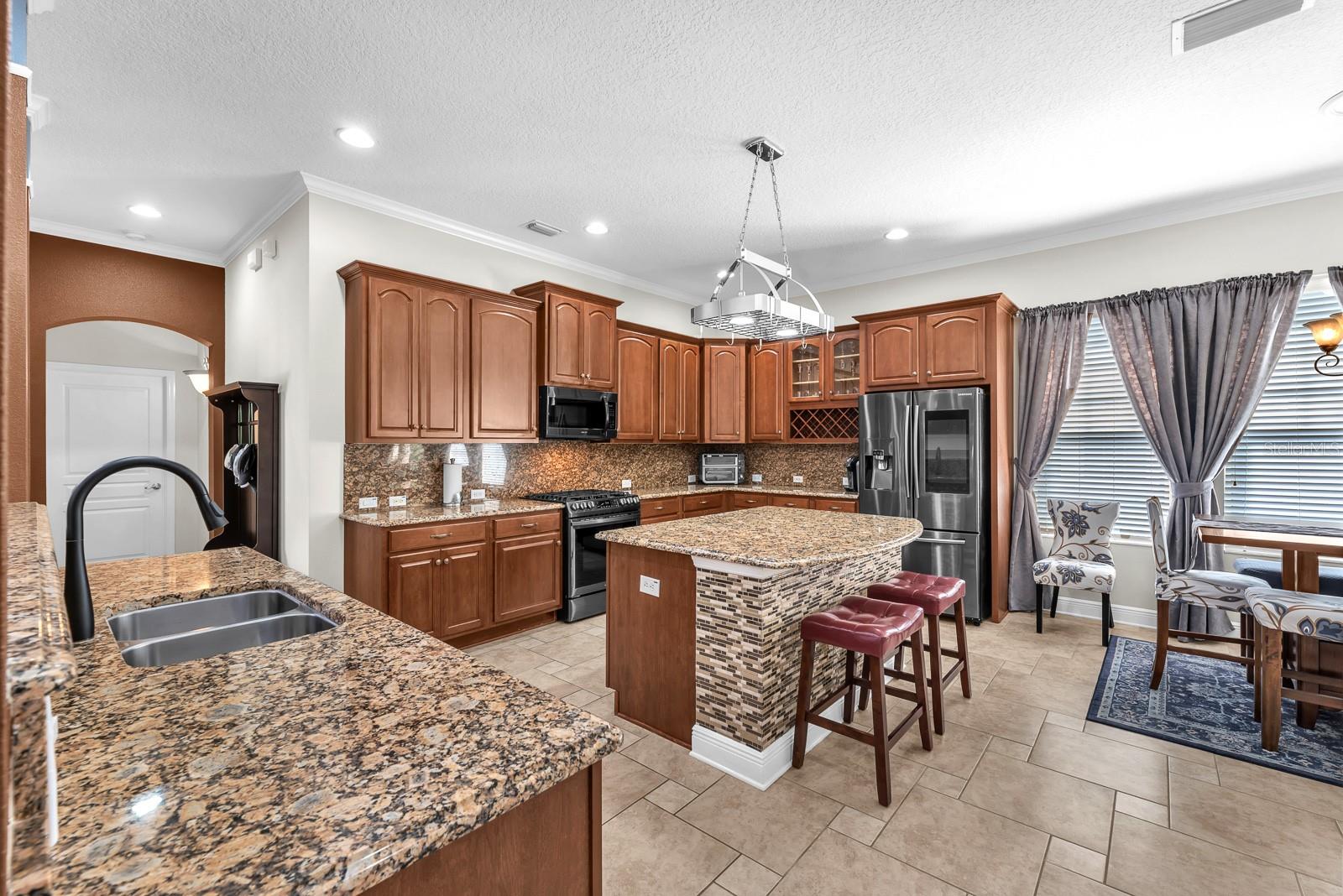 FISHHAWK RANCH TOWNCENTER PHAS - Residential