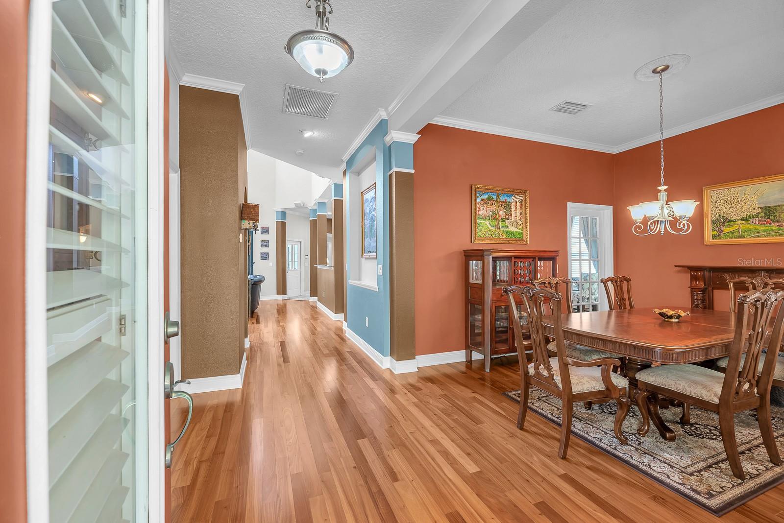 5950 FISHHAWK CROSSING BOULEVARD