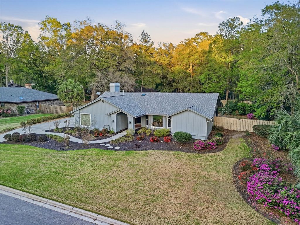 Photo of 833 NW 45th Terrace, Gainesville, FL 32605 (MLS # GC538332)