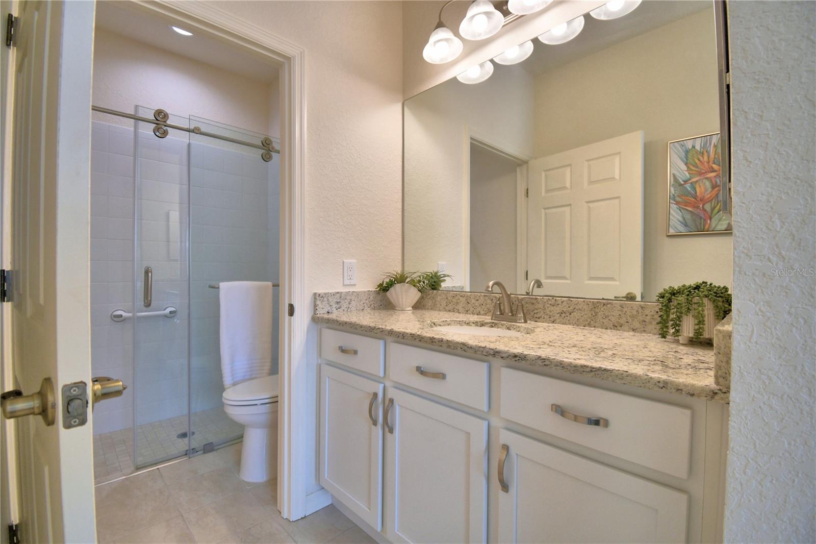 VIENNA SQUARE - Residential