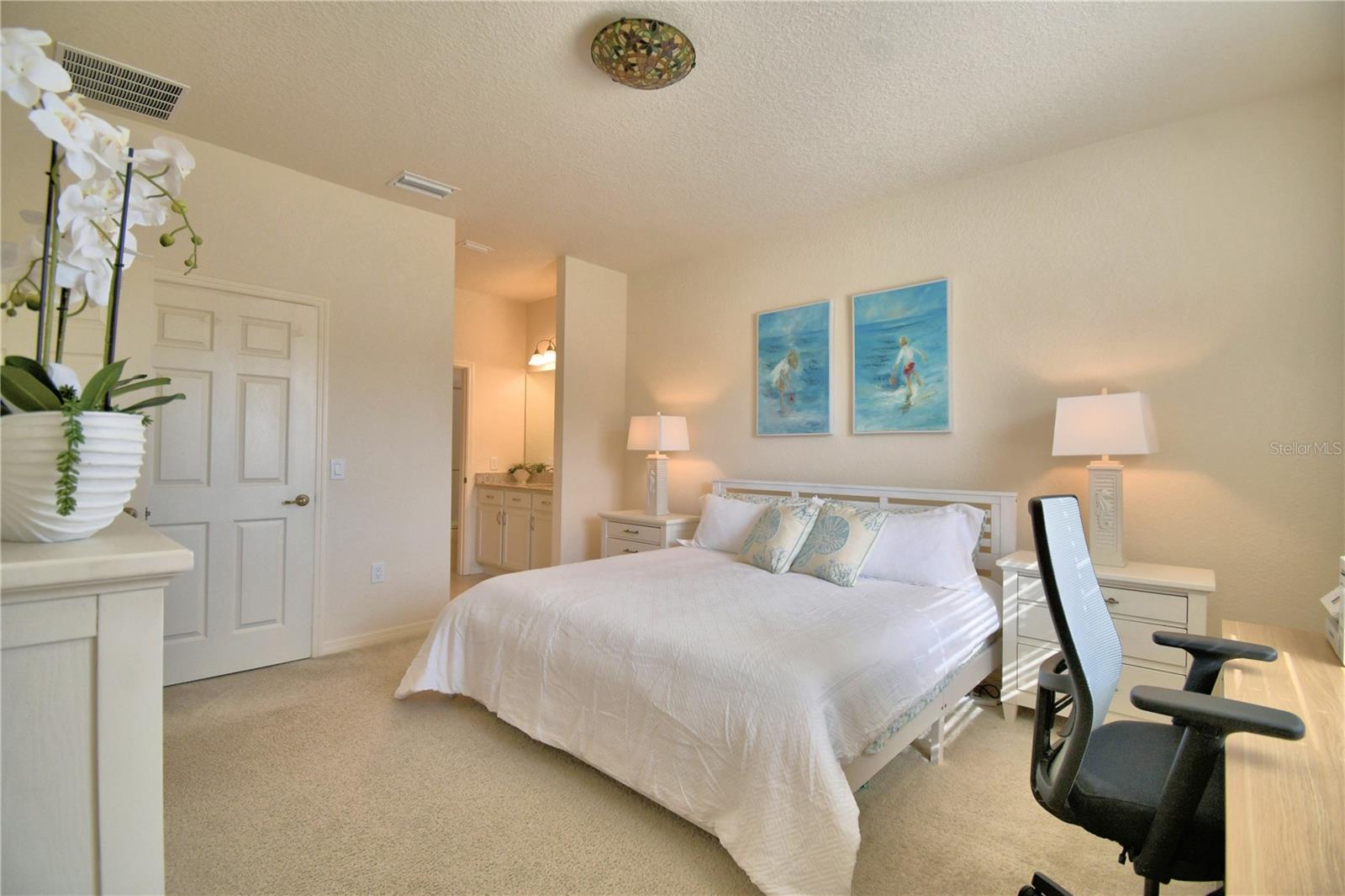 VIENNA SQUARE - Residential