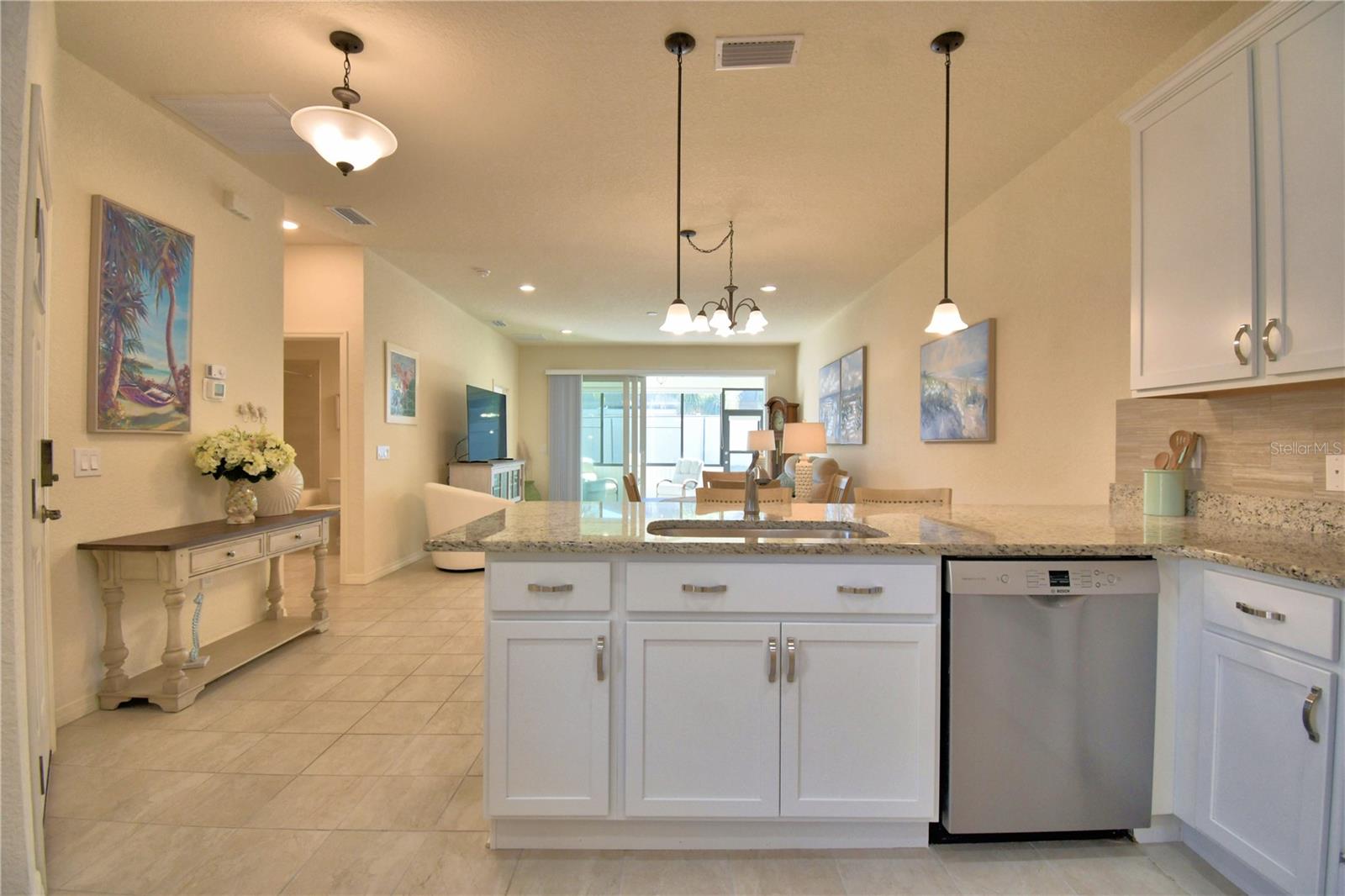 VIENNA SQUARE - Residential