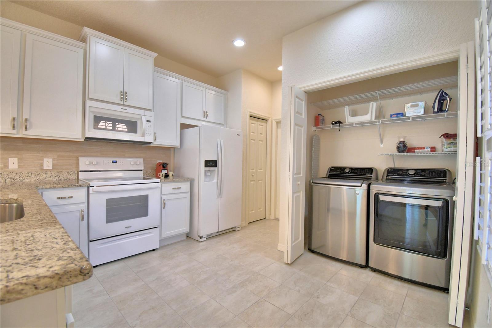 VIENNA SQUARE - Residential