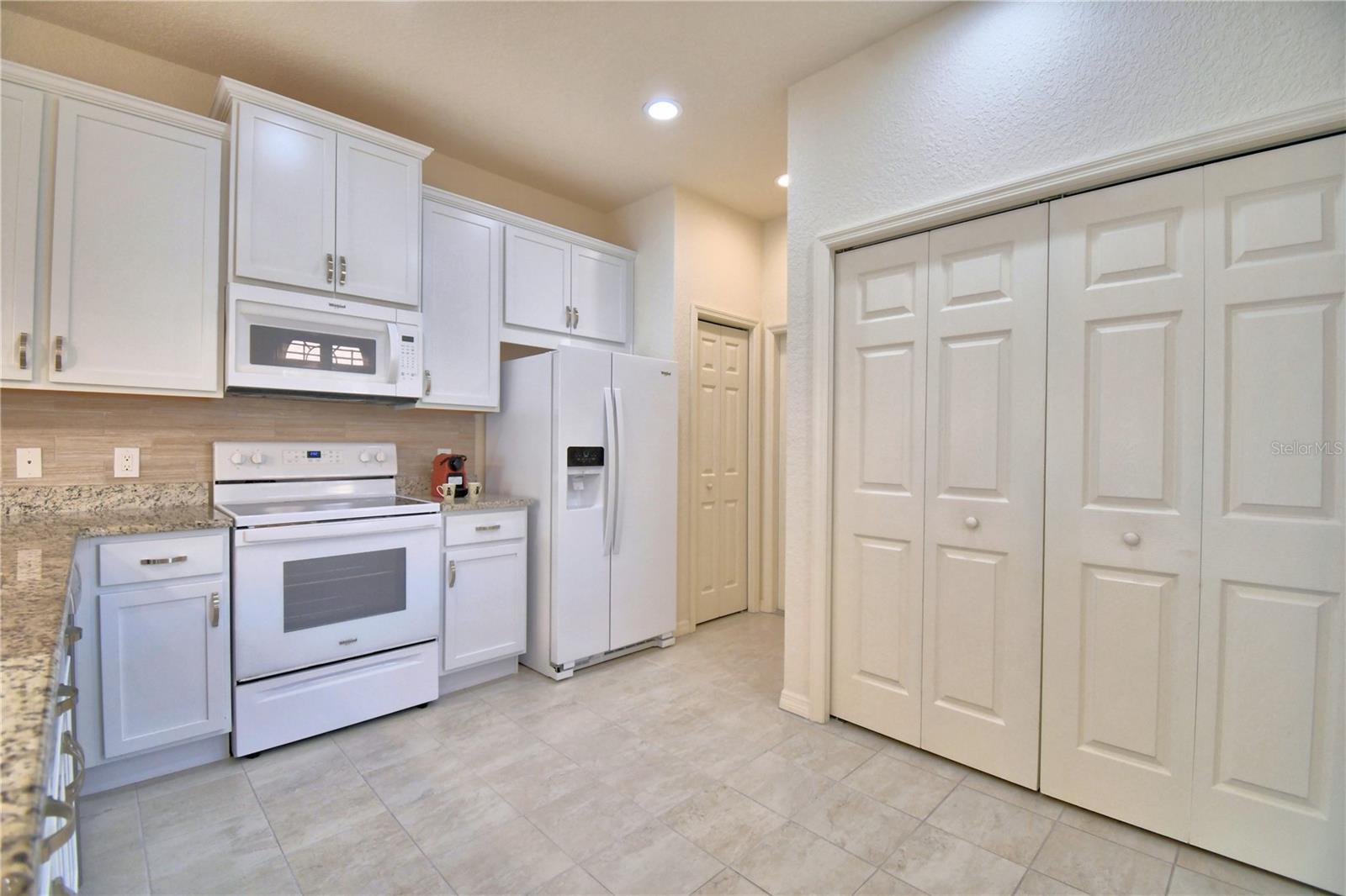 VIENNA SQUARE - Residential