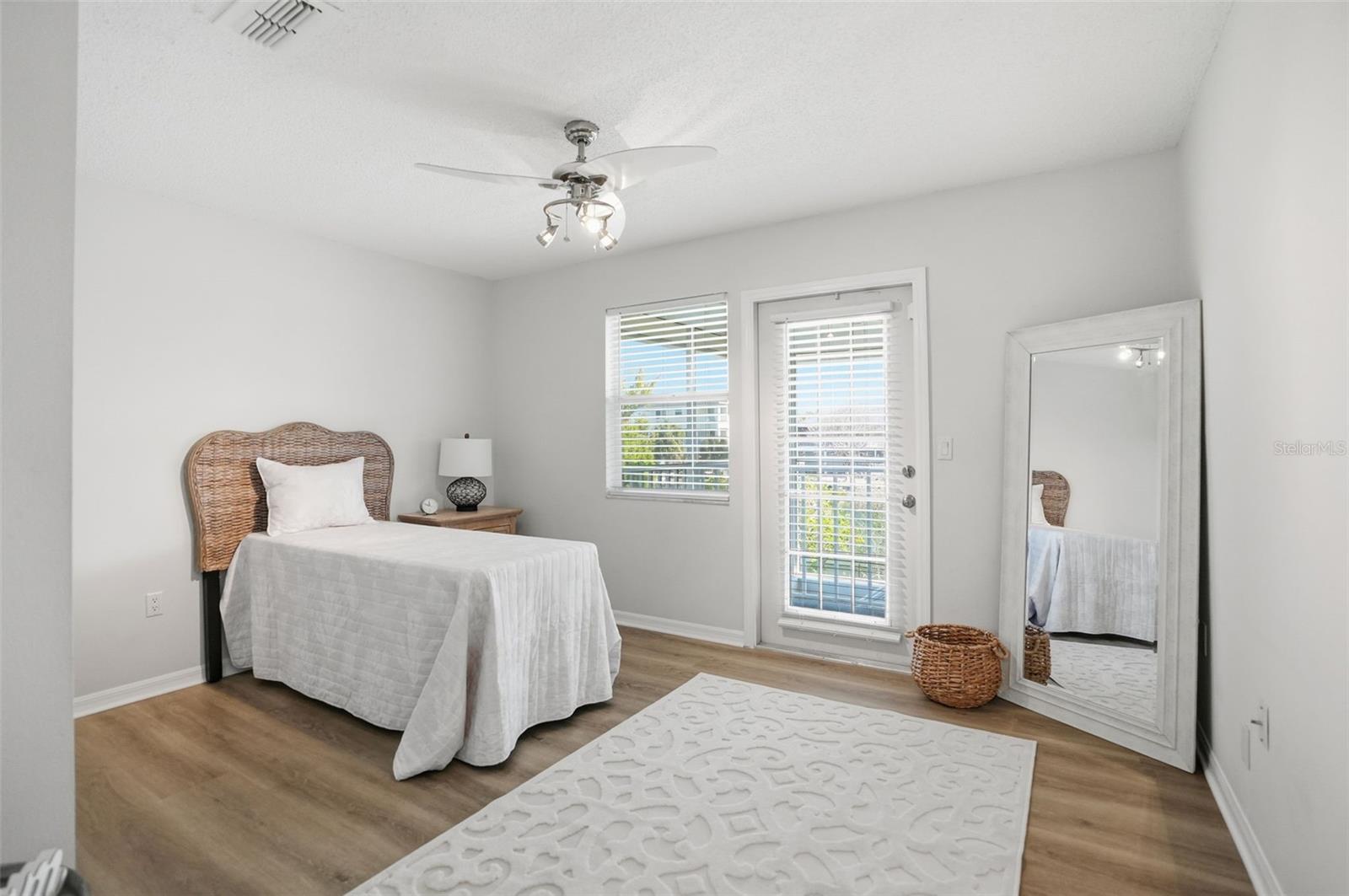 HERNANDO BEACH 12 - Residential