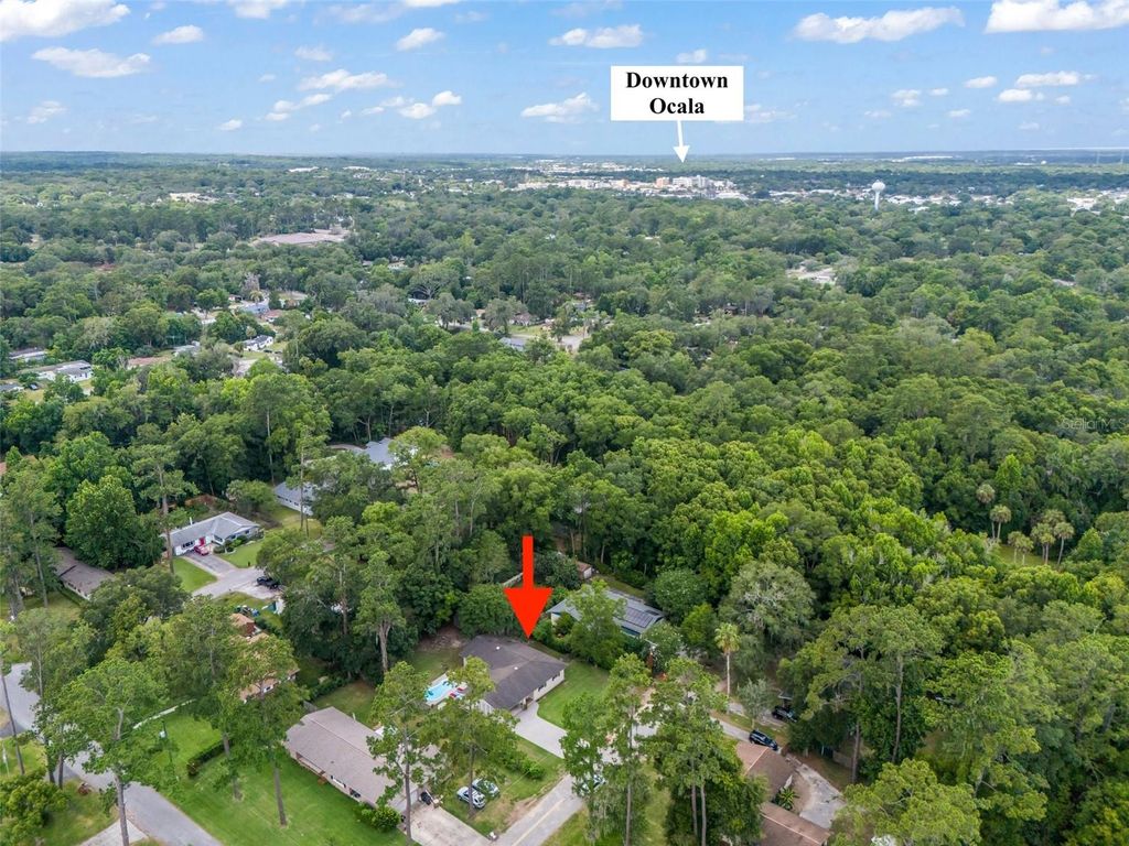 Photo of 1520 NE 12th Street, Ocala, FL 34470 (MLS # OM722738)