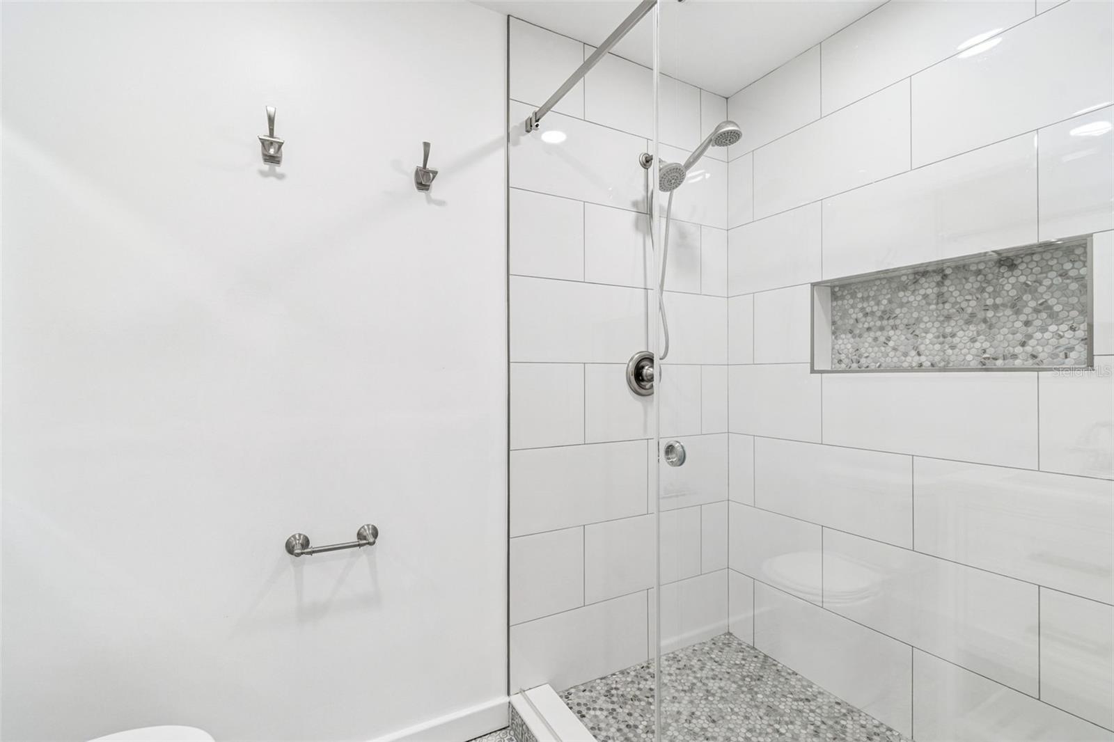 BAY VIEW PARK SEC P - Residential