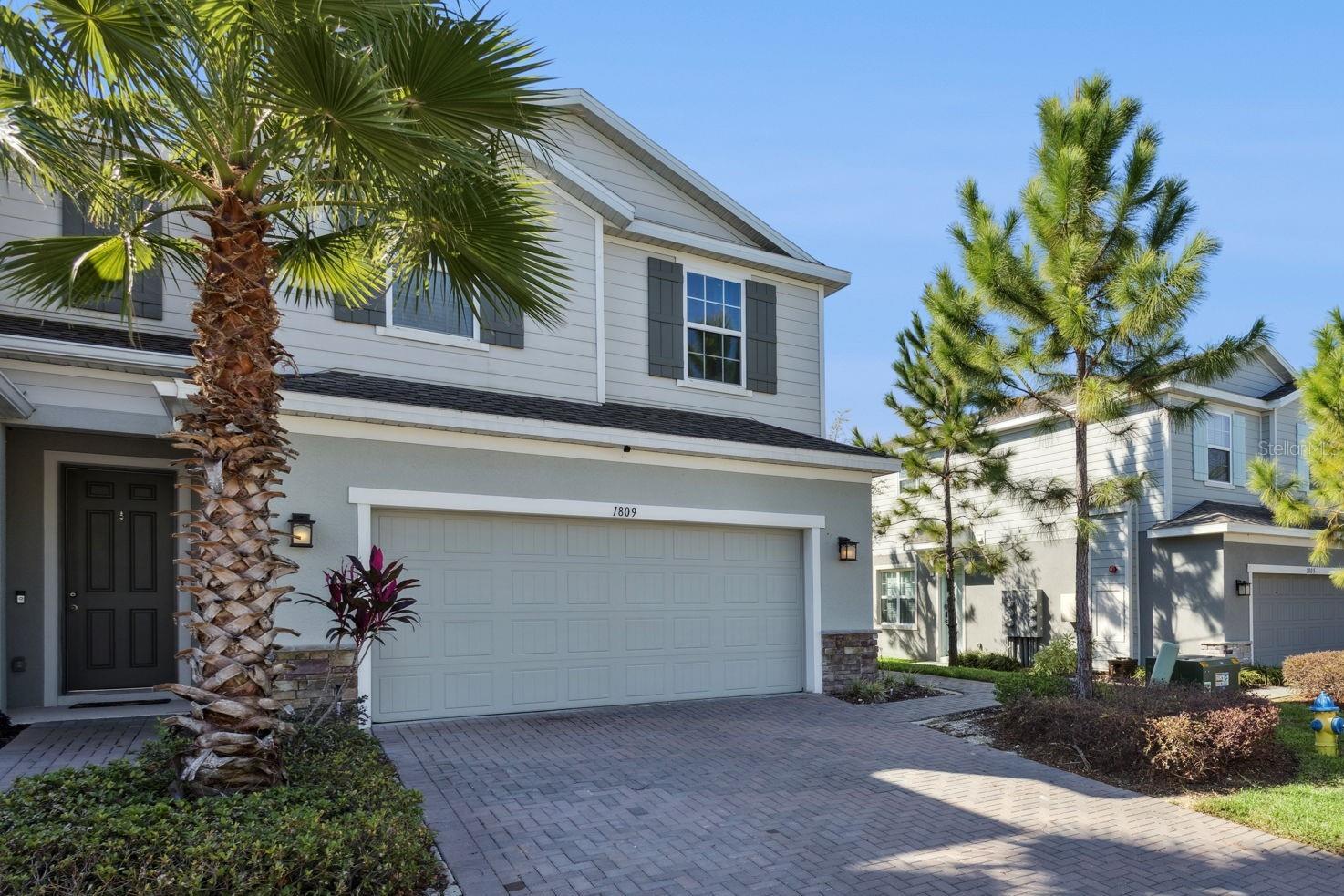 HOLDEN RIDGE TOWNHOMES - Residential