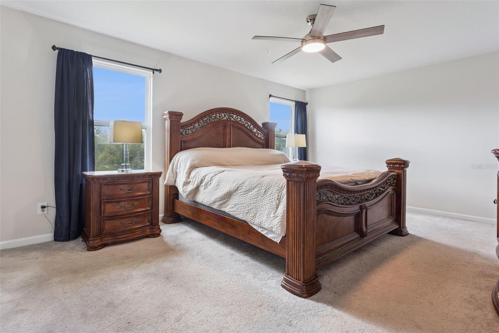 HOLDEN RIDGE TOWNHOMES - Residential