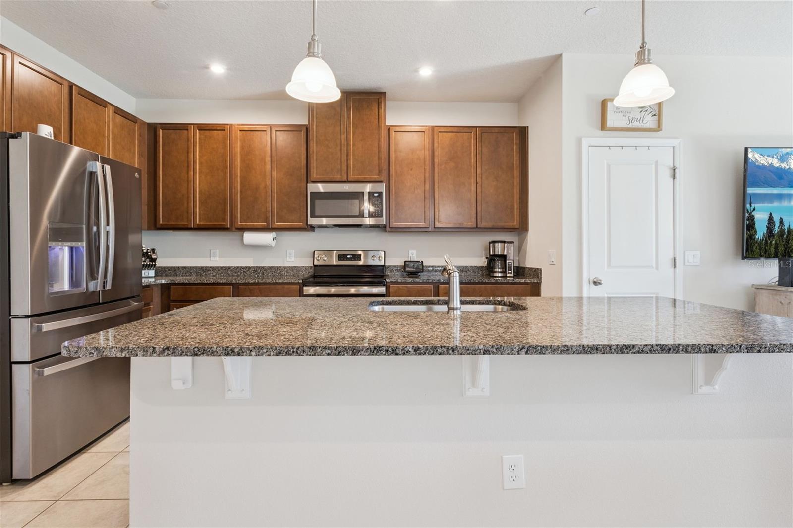 HOLDEN RIDGE TOWNHOMES - Residential