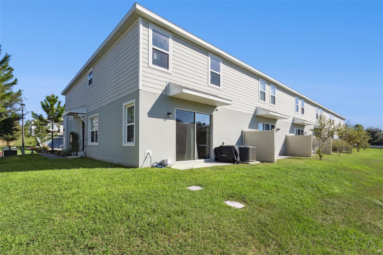 HOLDEN RIDGE TOWNHOMES - Residential