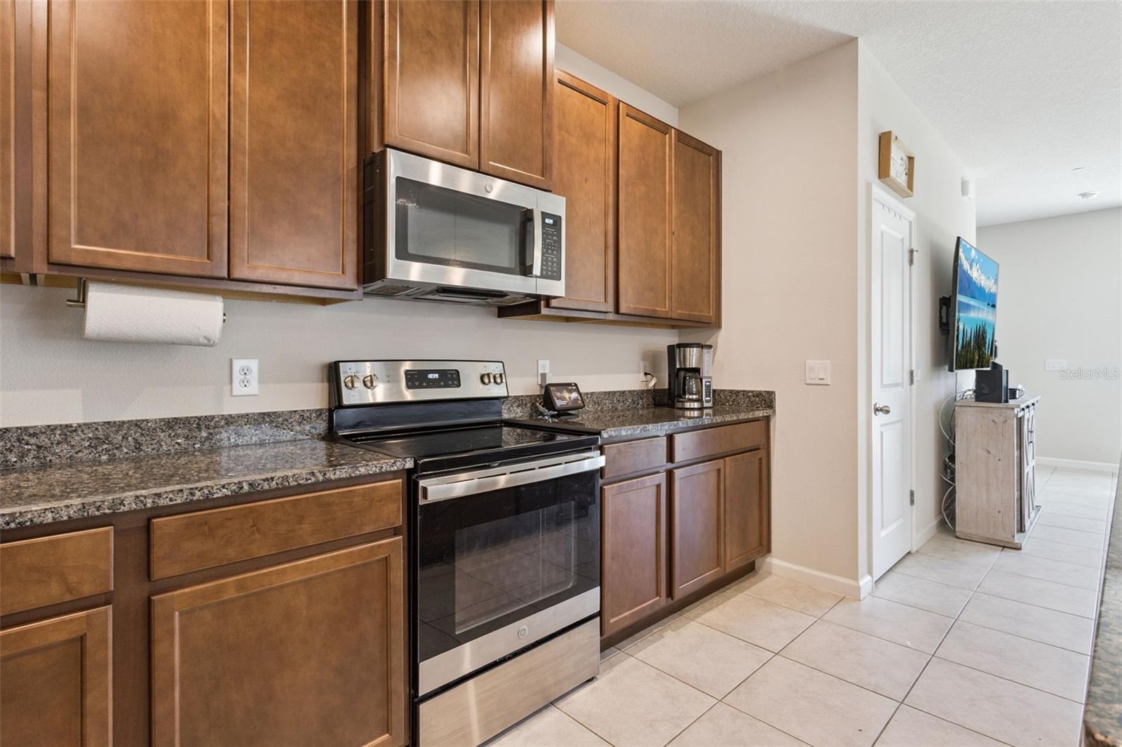 HOLDEN RIDGE TOWNHOMES - Residential