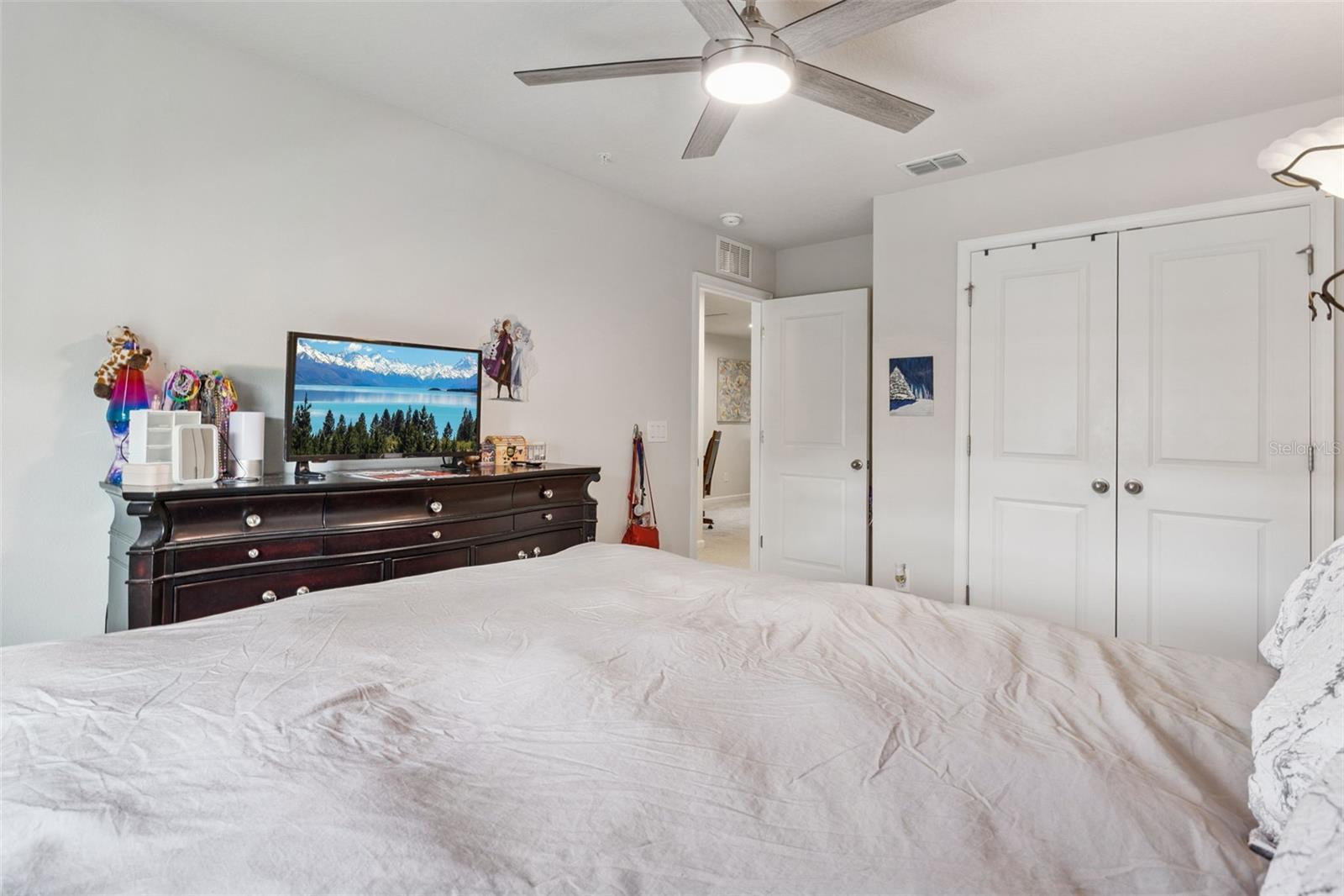 HOLDEN RIDGE TOWNHOMES - Residential