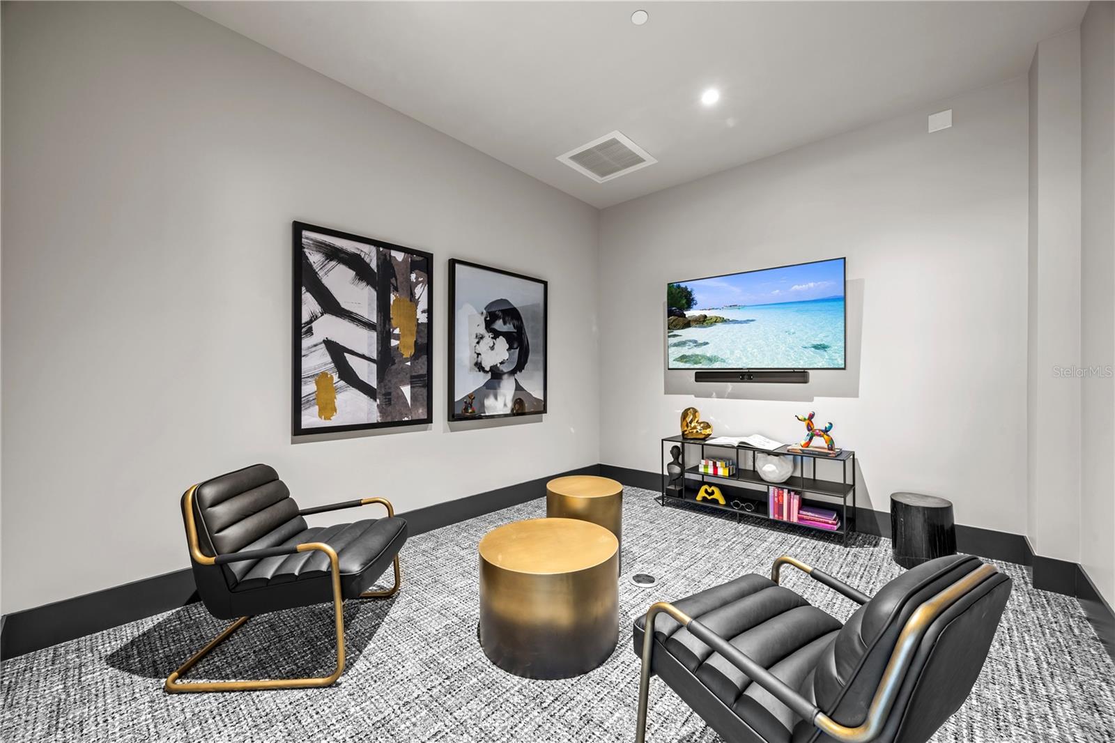 CLARKE'S SUB - AER TAMPA - Residential Lease