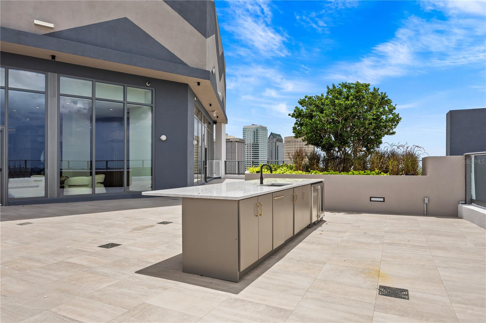 CLARKE'S SUB - AER TAMPA - Residential Lease