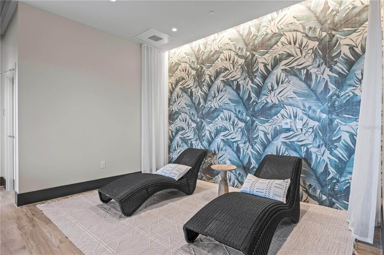 CLARKE'S SUB - AER TAMPA - Residential Lease