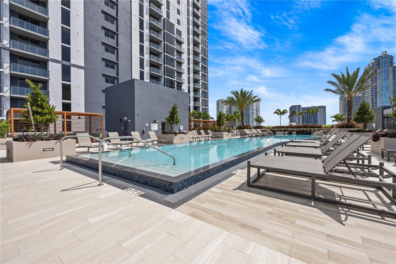 CLARKE'S SUB - AER TAMPA - Residential Lease