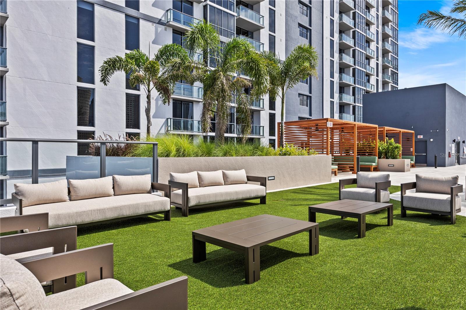 CLARKE'S SUB - AER TAMPA - Residential Lease