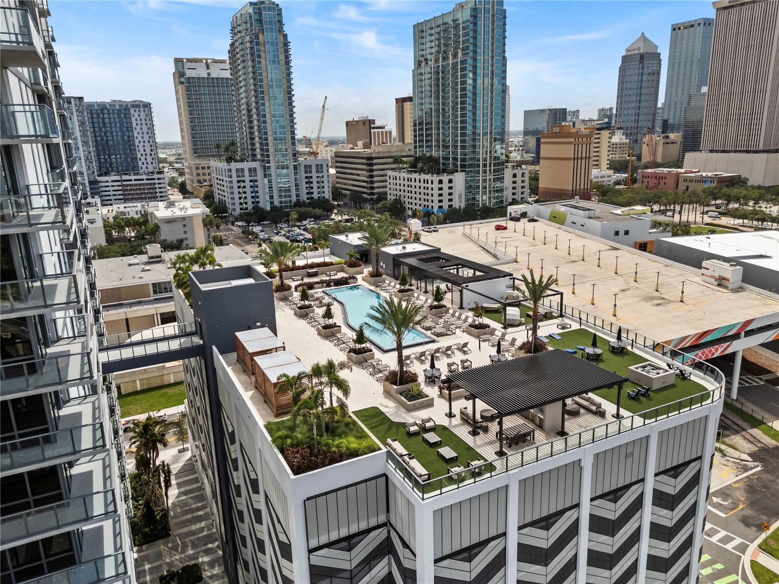 CLARKE'S SUB - AER TAMPA - Residential Lease