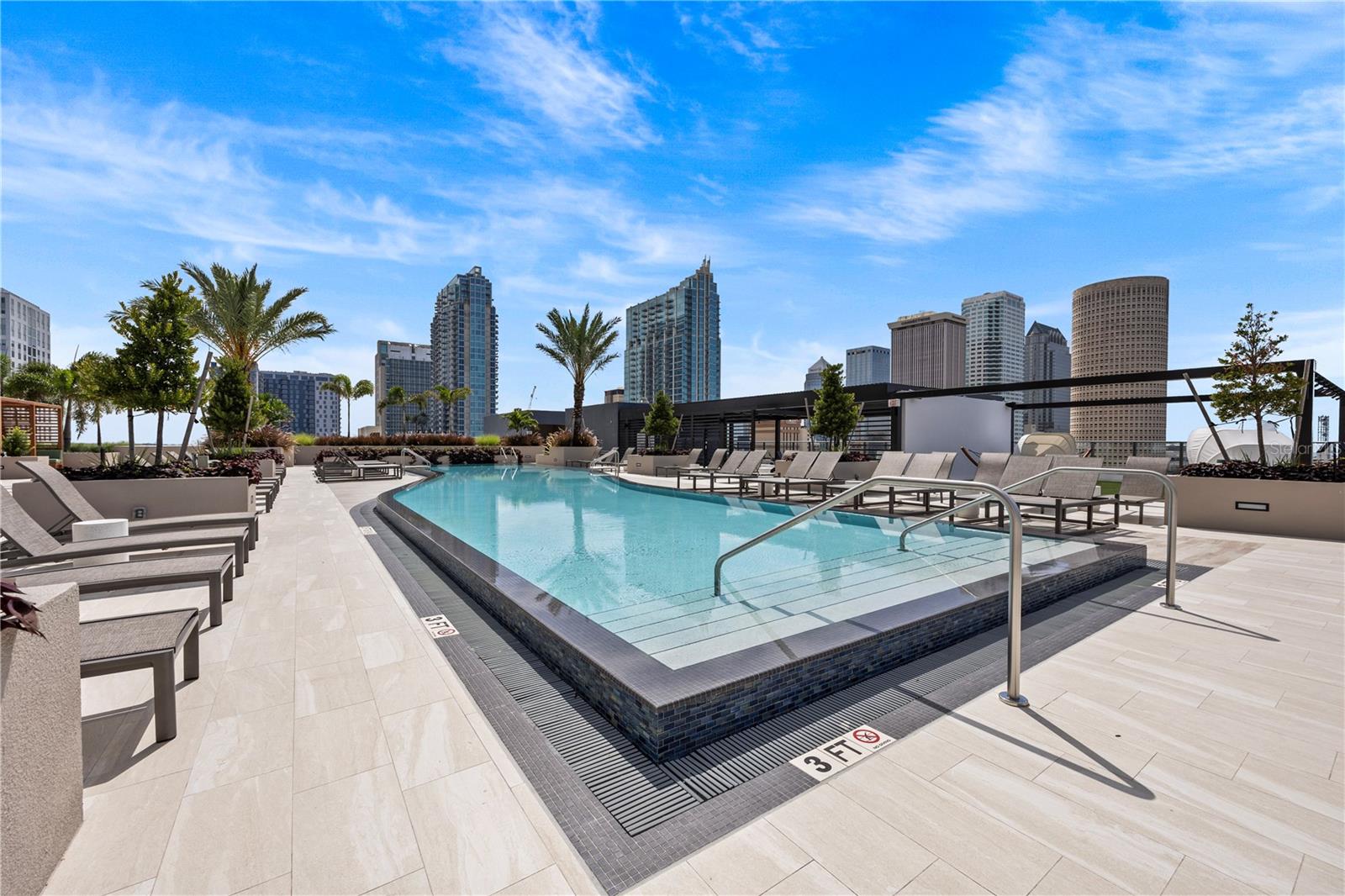 CLARKE'S SUB - AER TAMPA - Residential Lease