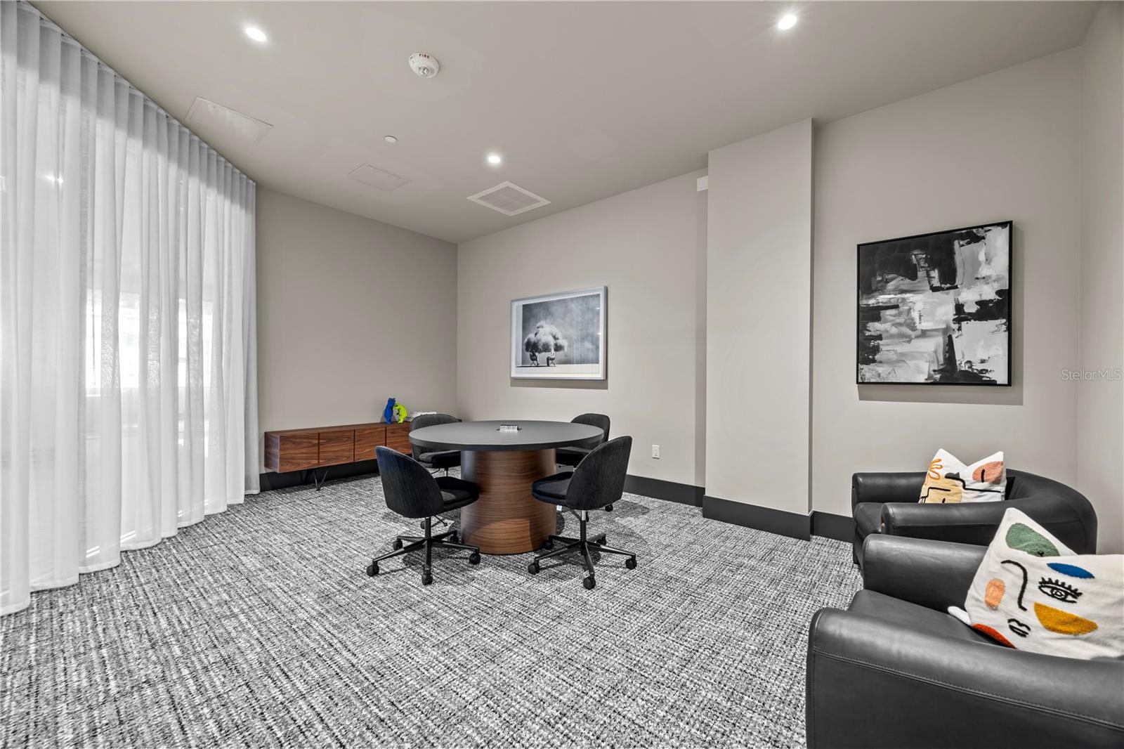 CLARKE'S SUB - AER TAMPA - Residential Lease