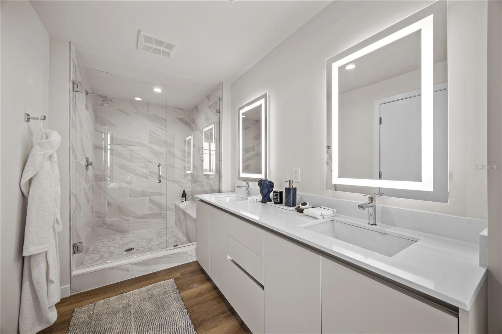 CLARKE'S SUB - AER TAMPA - Residential Lease