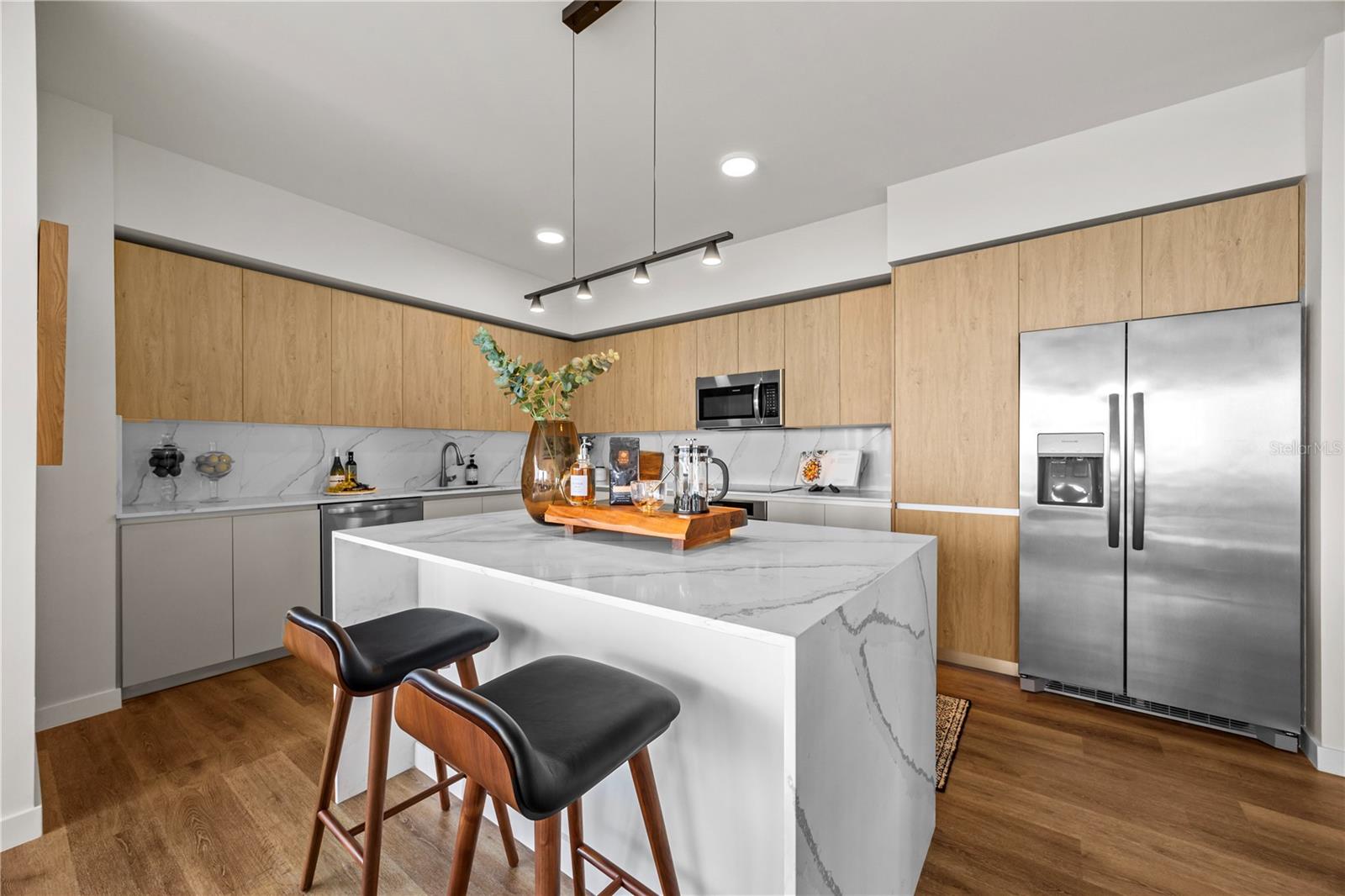 CLARKE'S SUB - AER TAMPA - Residential Lease