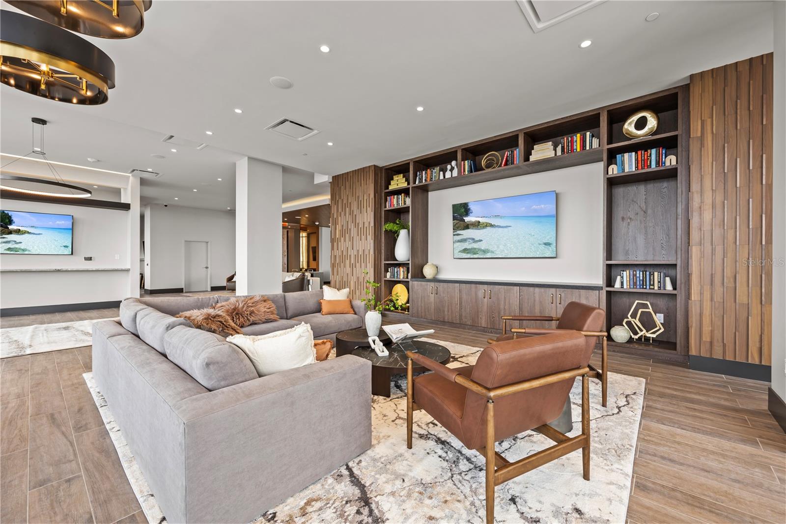 CLARKE'S SUB - AER TAMPA - Residential Lease