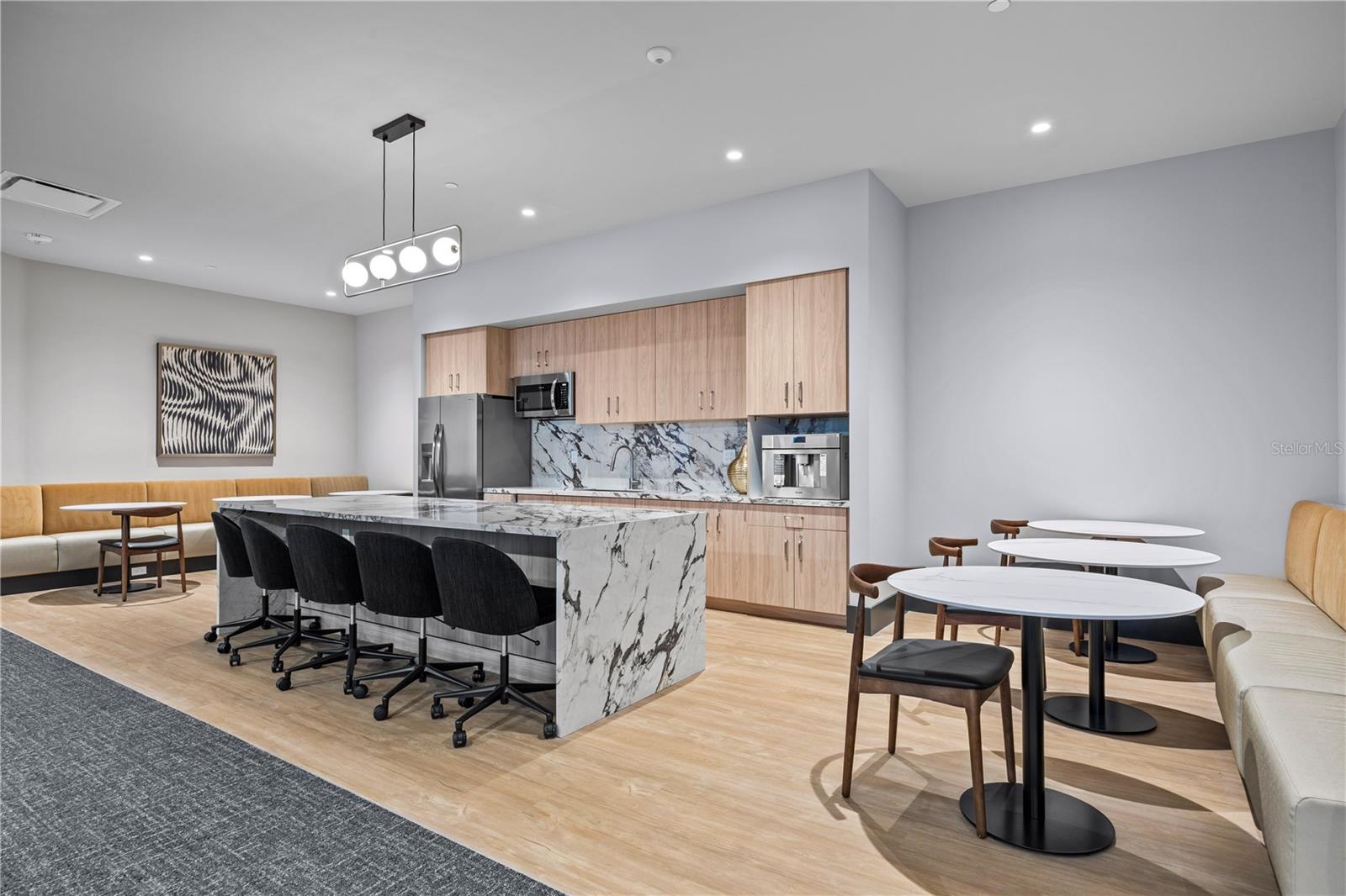 CLARKE'S SUB - AER TAMPA - Residential Lease
