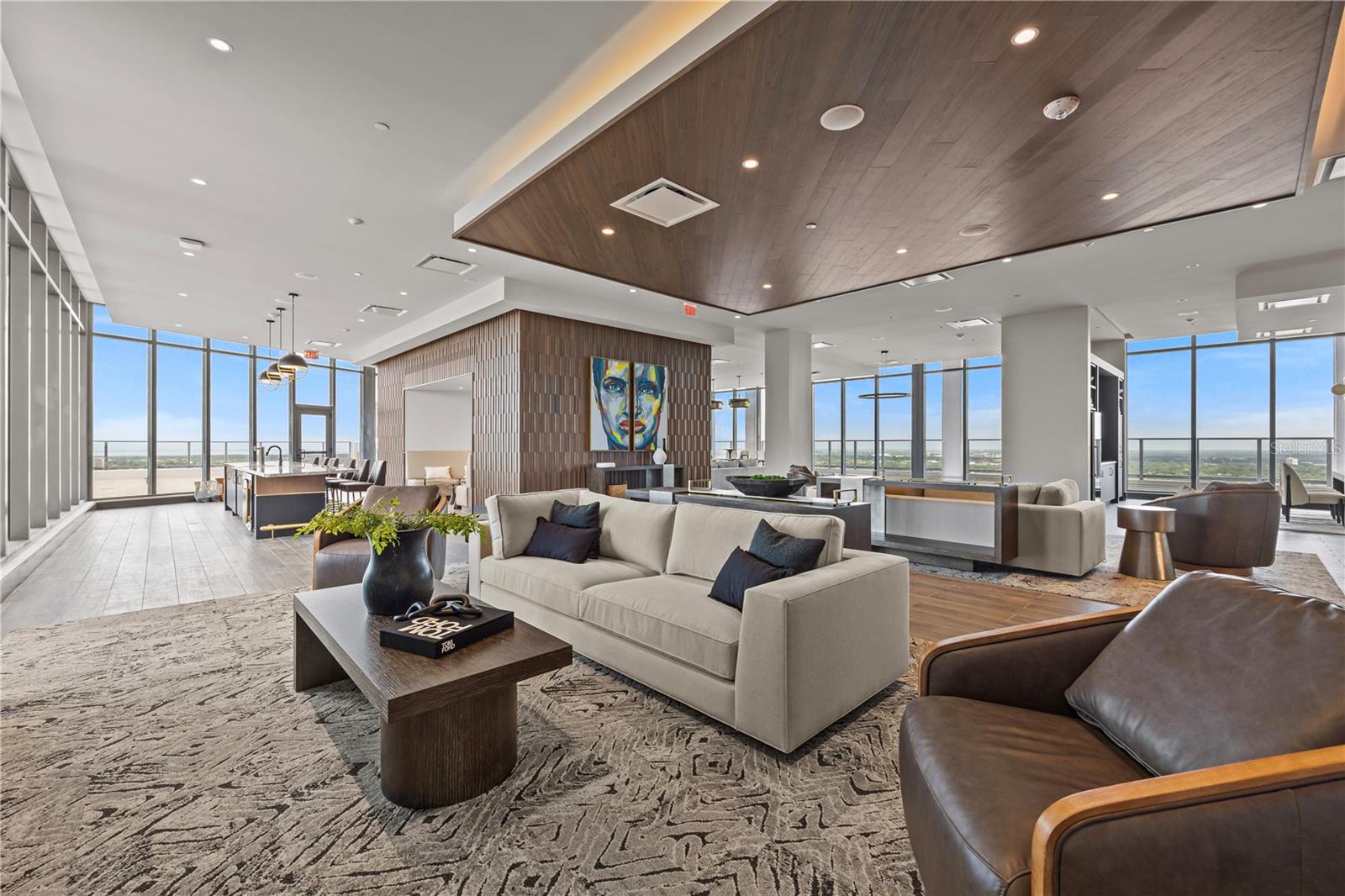 CLARKE'S SUB - AER TAMPA - Residential Lease