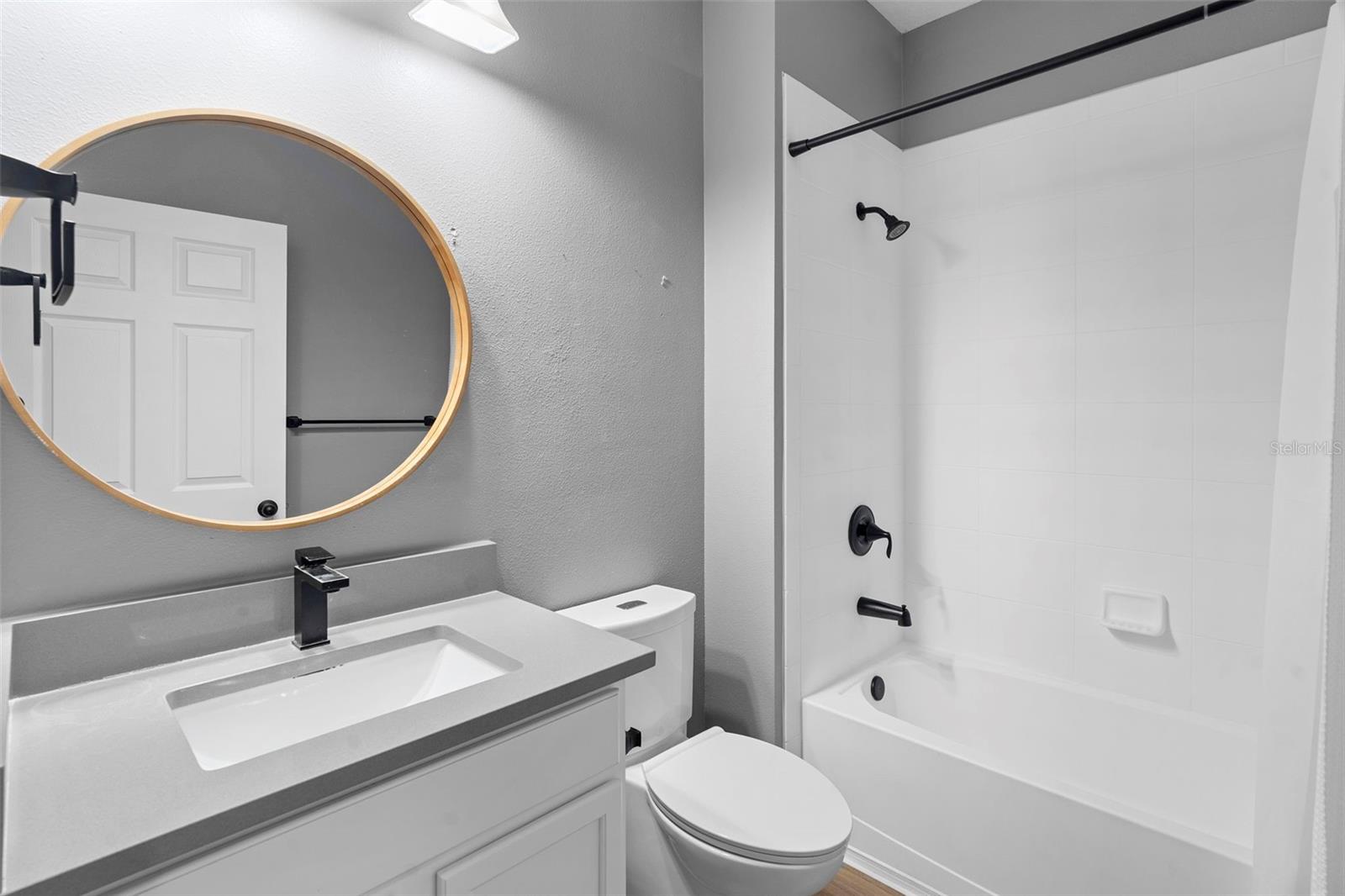 SEVEN OAKS - Residential