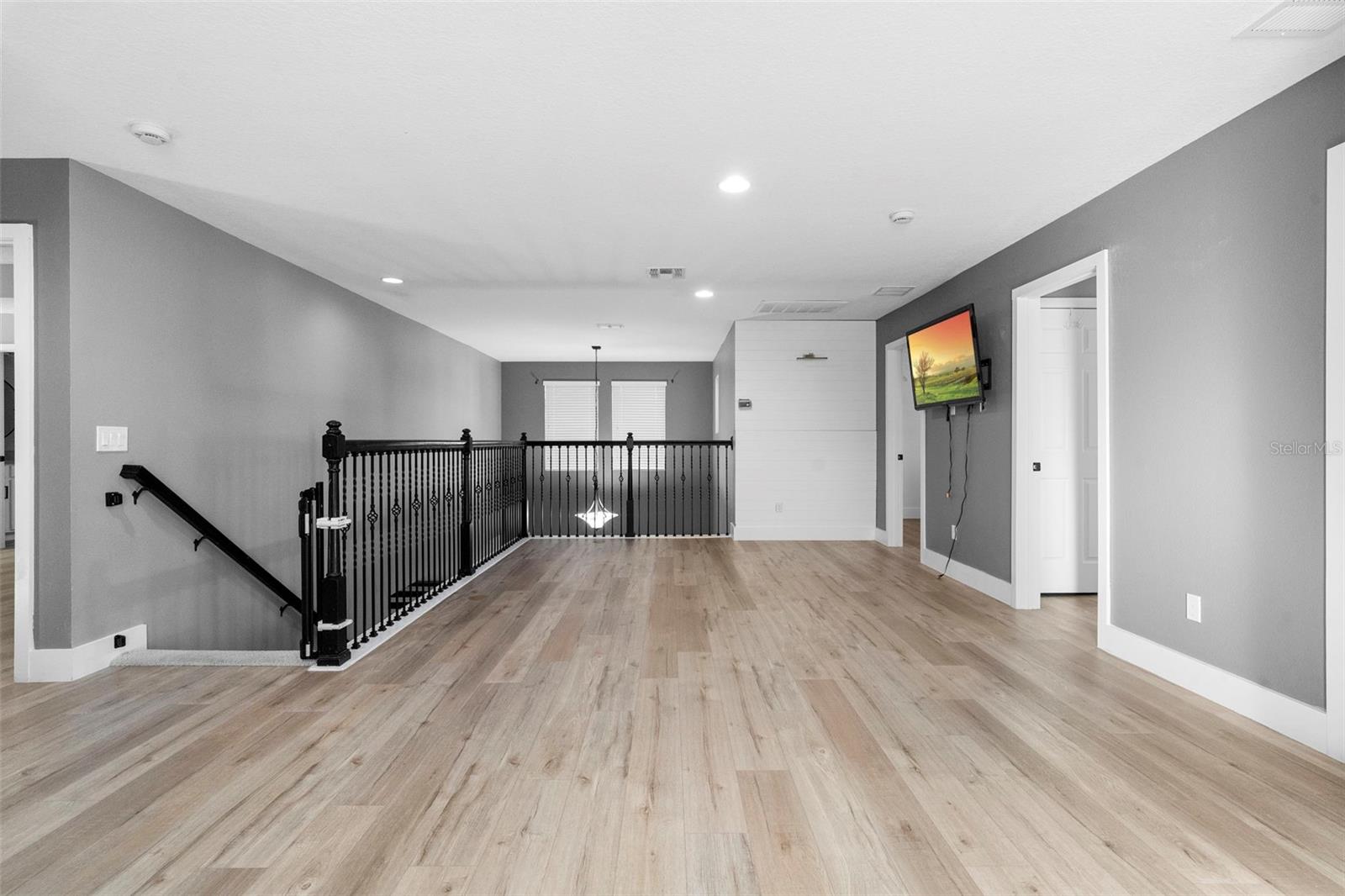 SEVEN OAKS - Residential