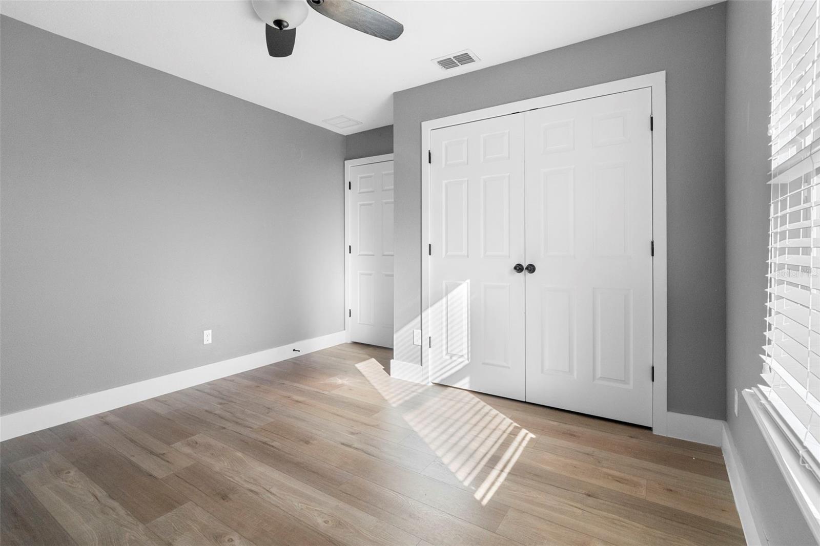 SEVEN OAKS - Residential